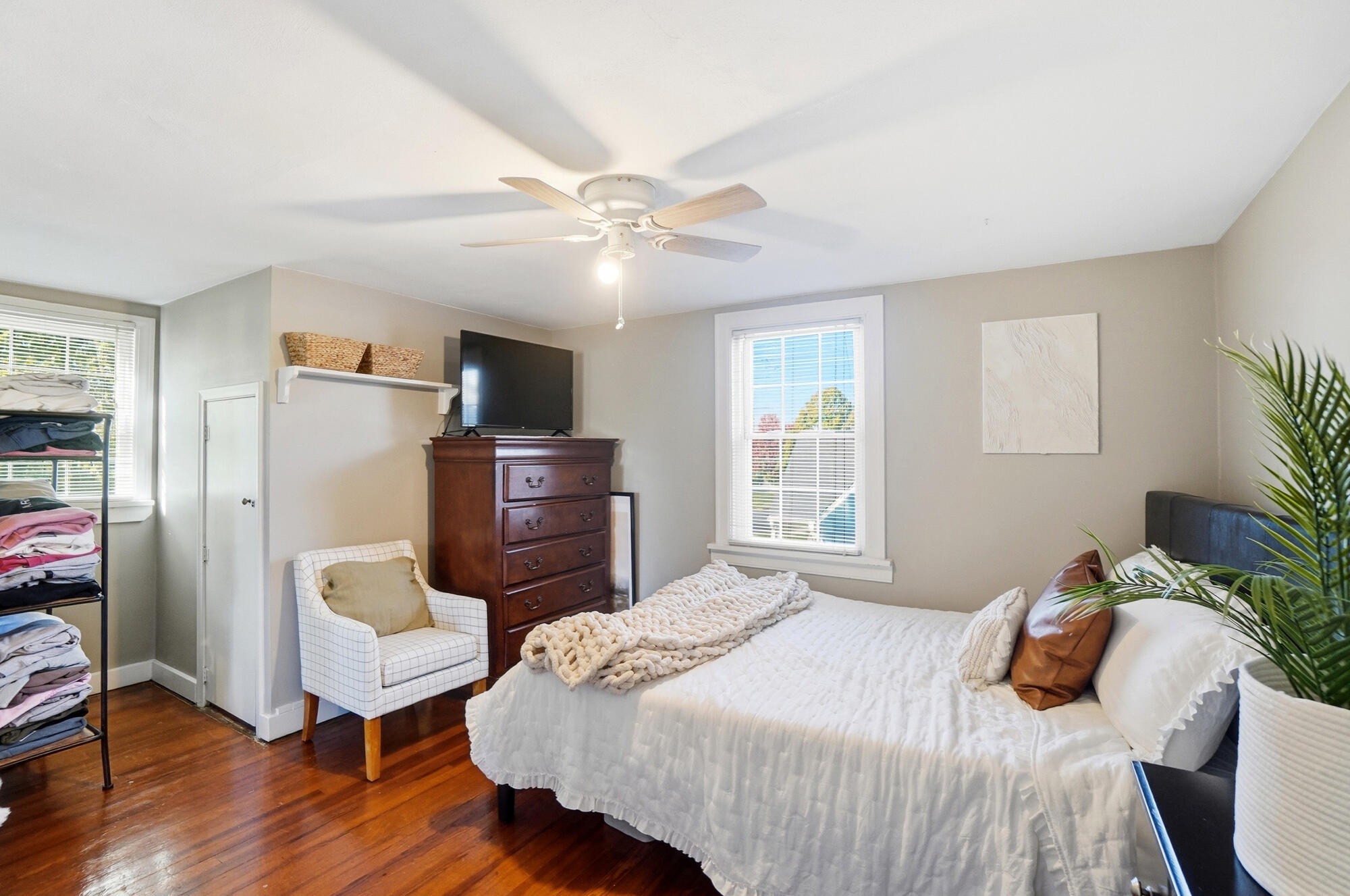 208 Walnut Street, Englewood, Ohio 45322