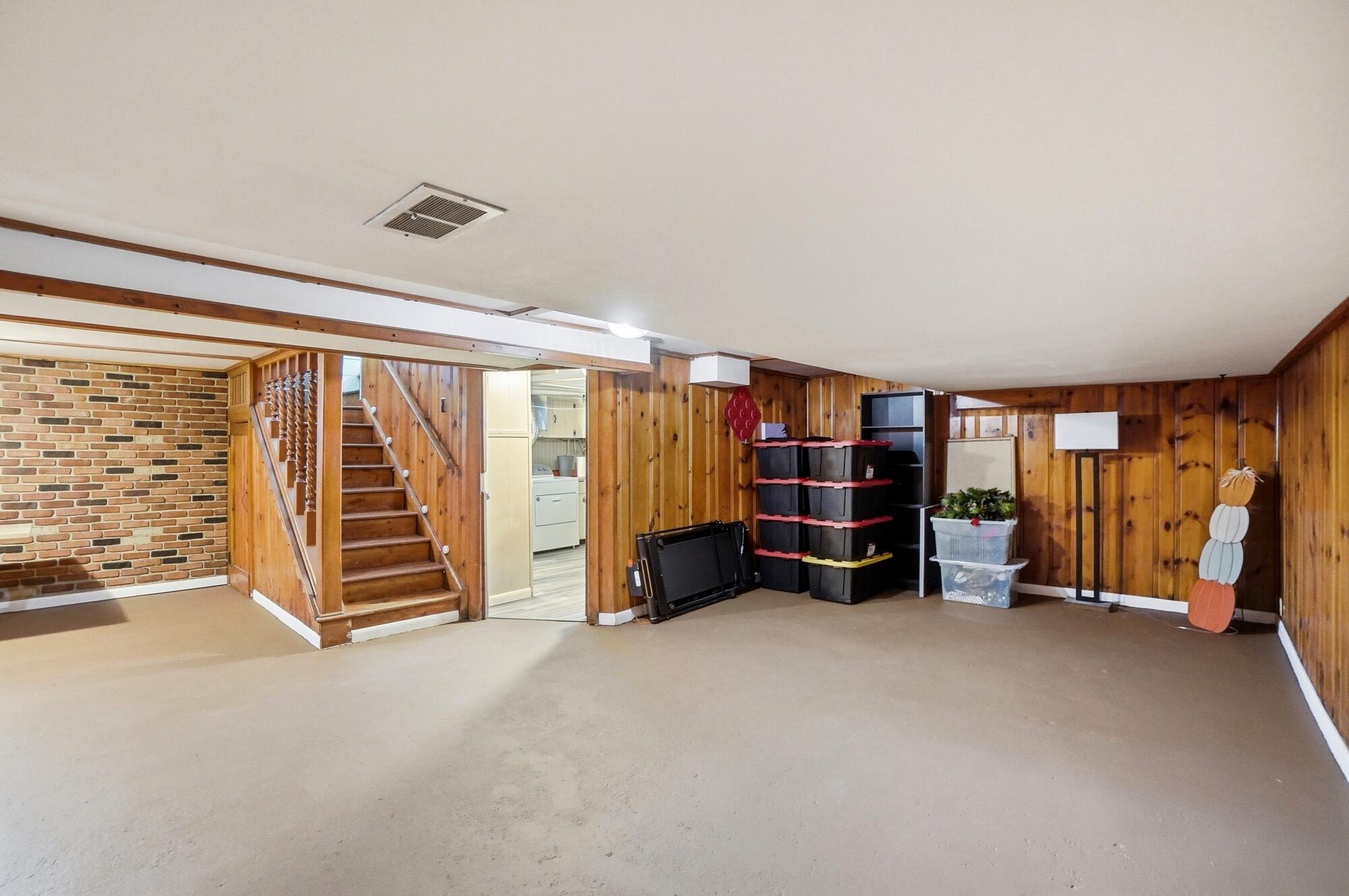 208 Walnut Street, Englewood, Ohio 45322