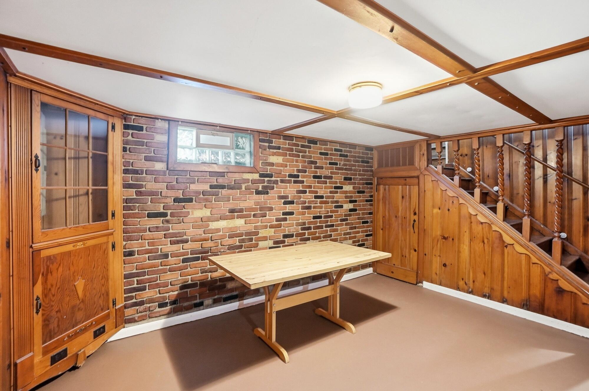 208 Walnut Street, Englewood, Ohio 45322