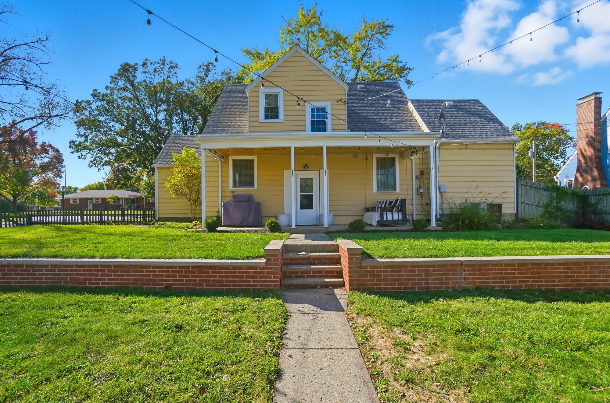 208 Walnut Street, Englewood, Ohio 45322