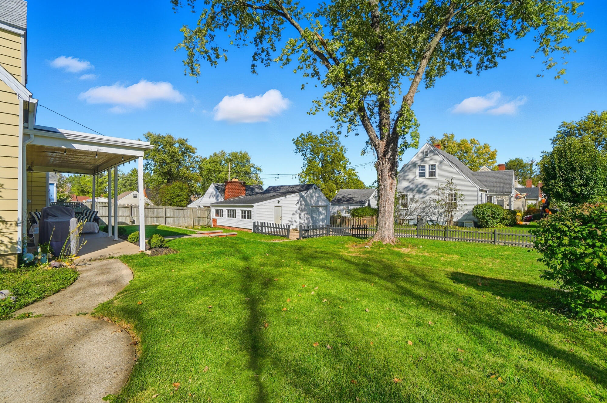 208 Walnut Street, Englewood, Ohio 45322