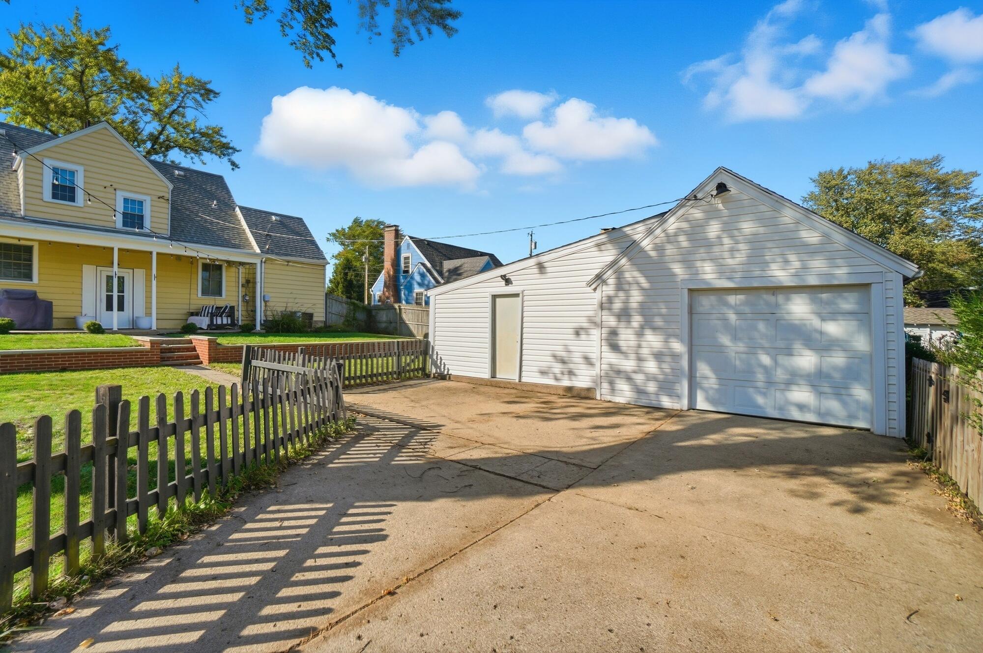 208 Walnut Street, Englewood, Ohio 45322