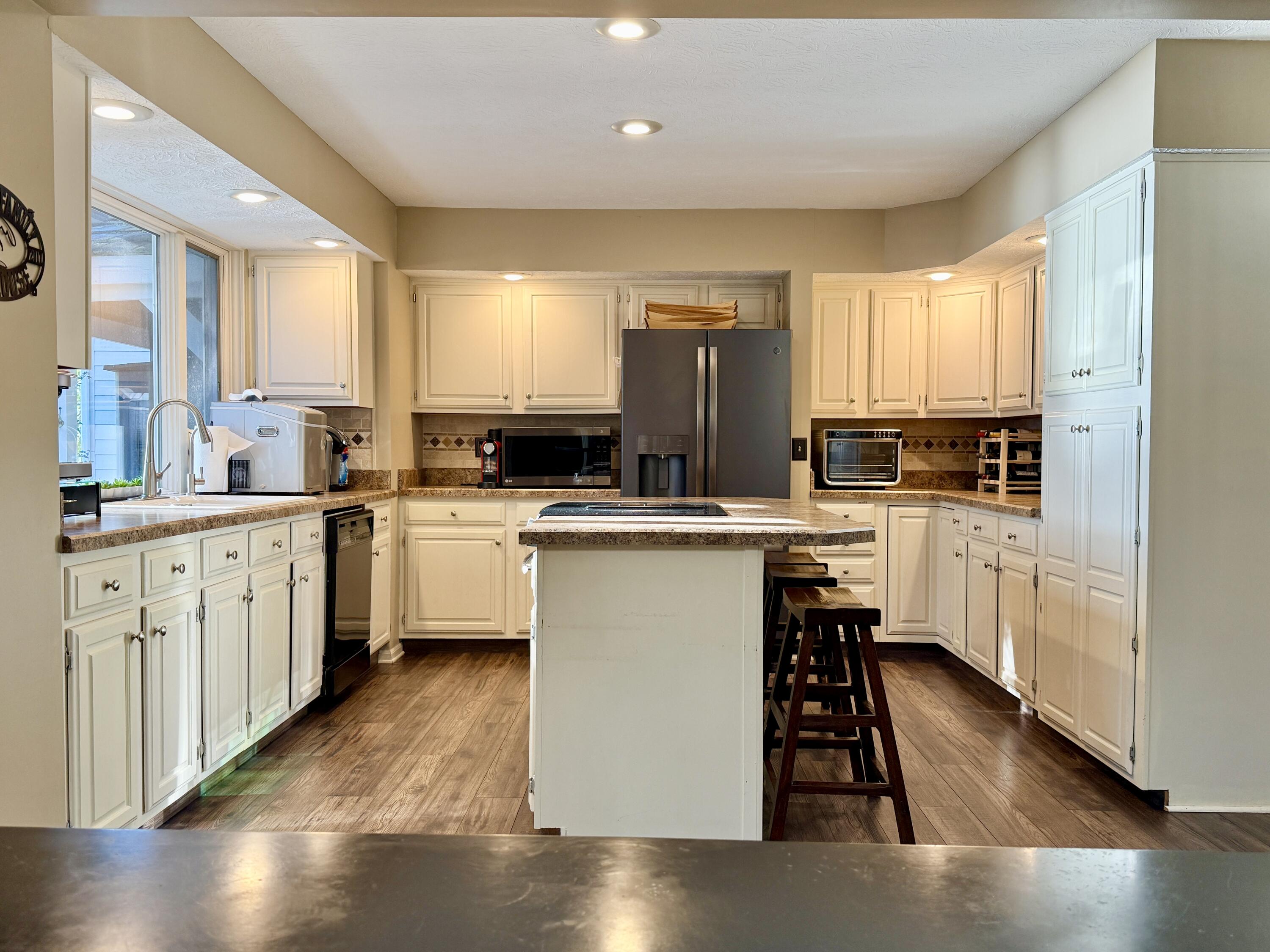 1405 Chickasaw Drive, London, Ohio 43140