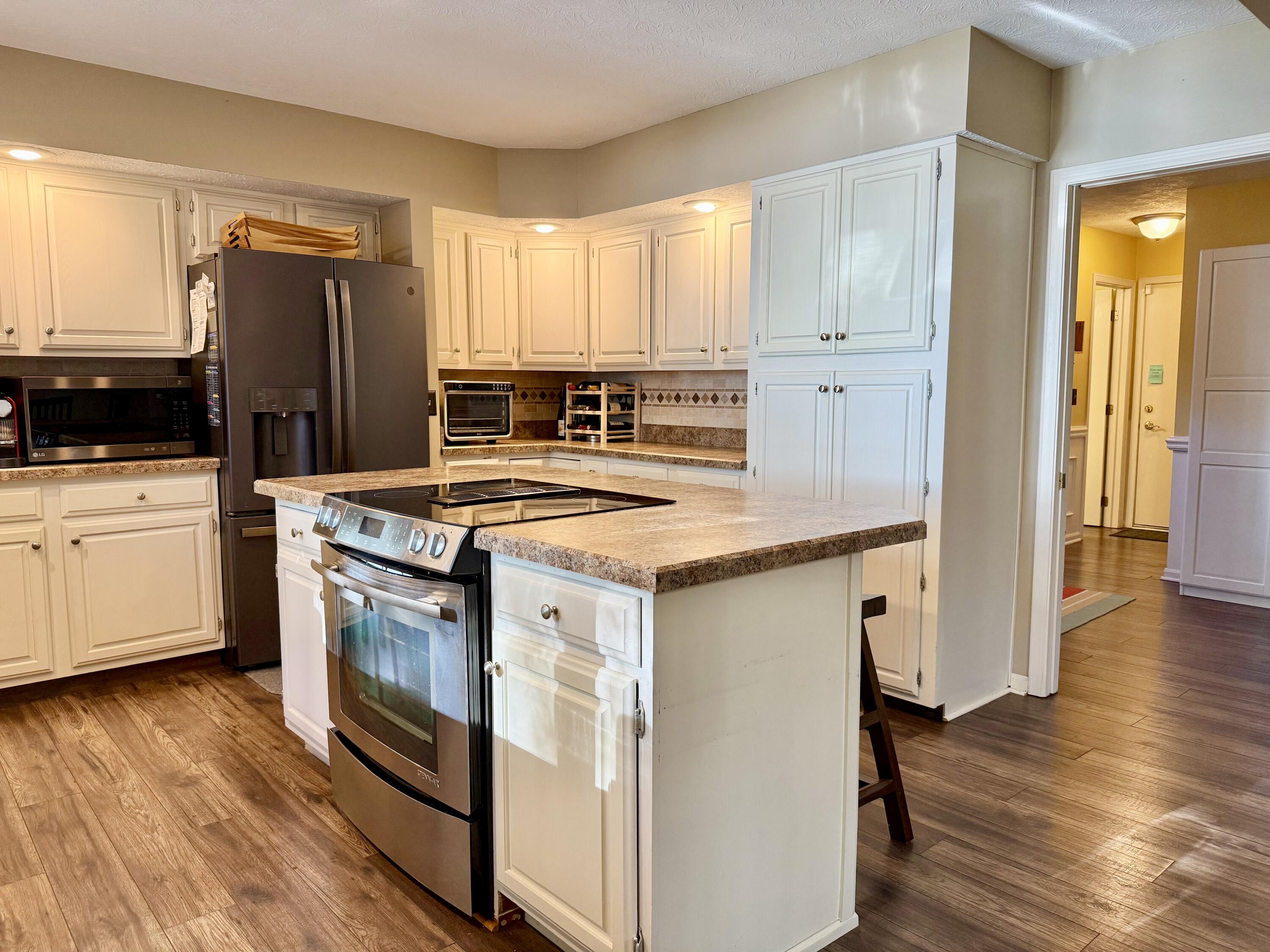1405 Chickasaw Drive, London, Ohio 43140