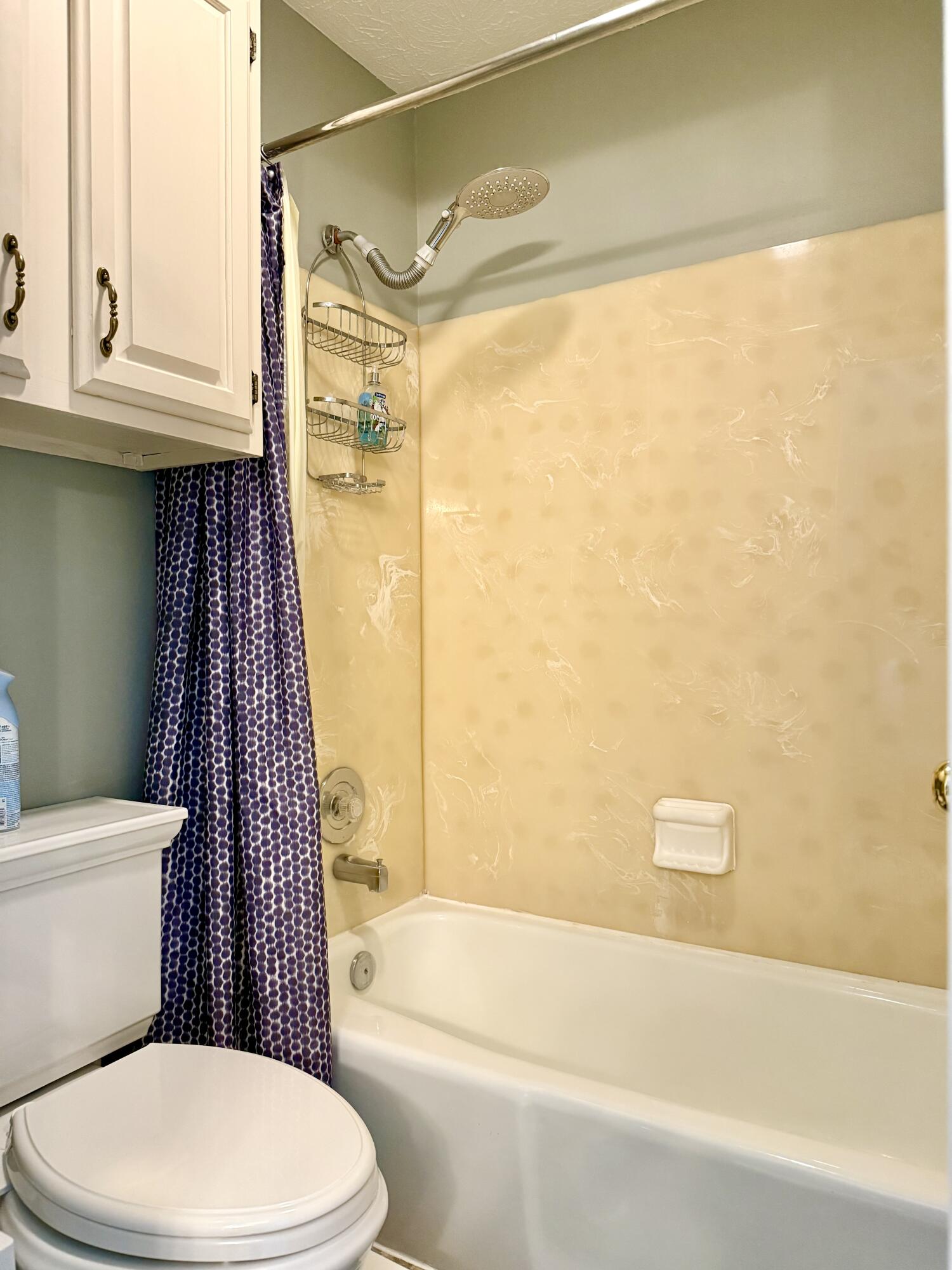 1405 Chickasaw Drive, London, Ohio 43140