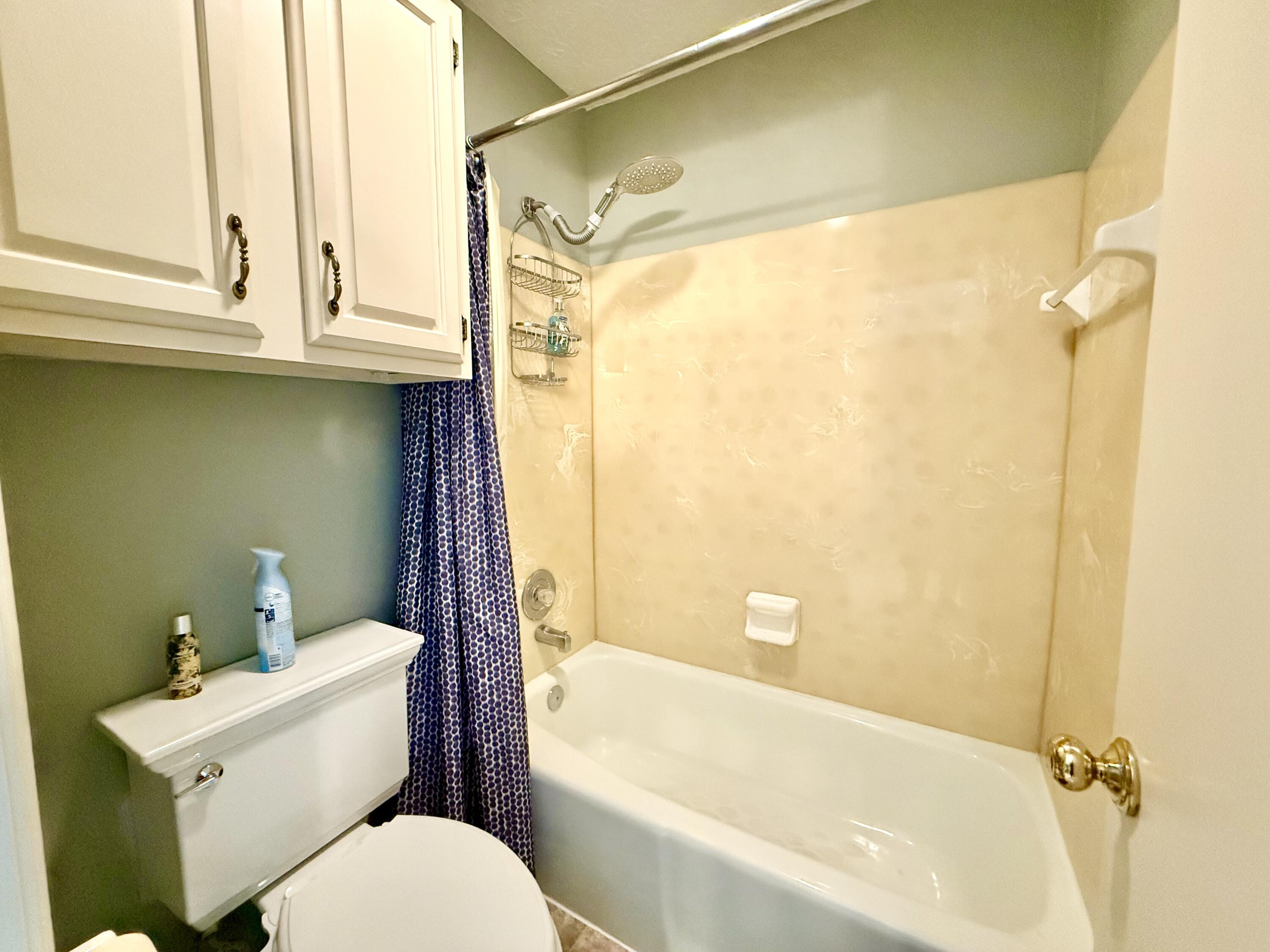 1405 Chickasaw Drive, London, Ohio 43140