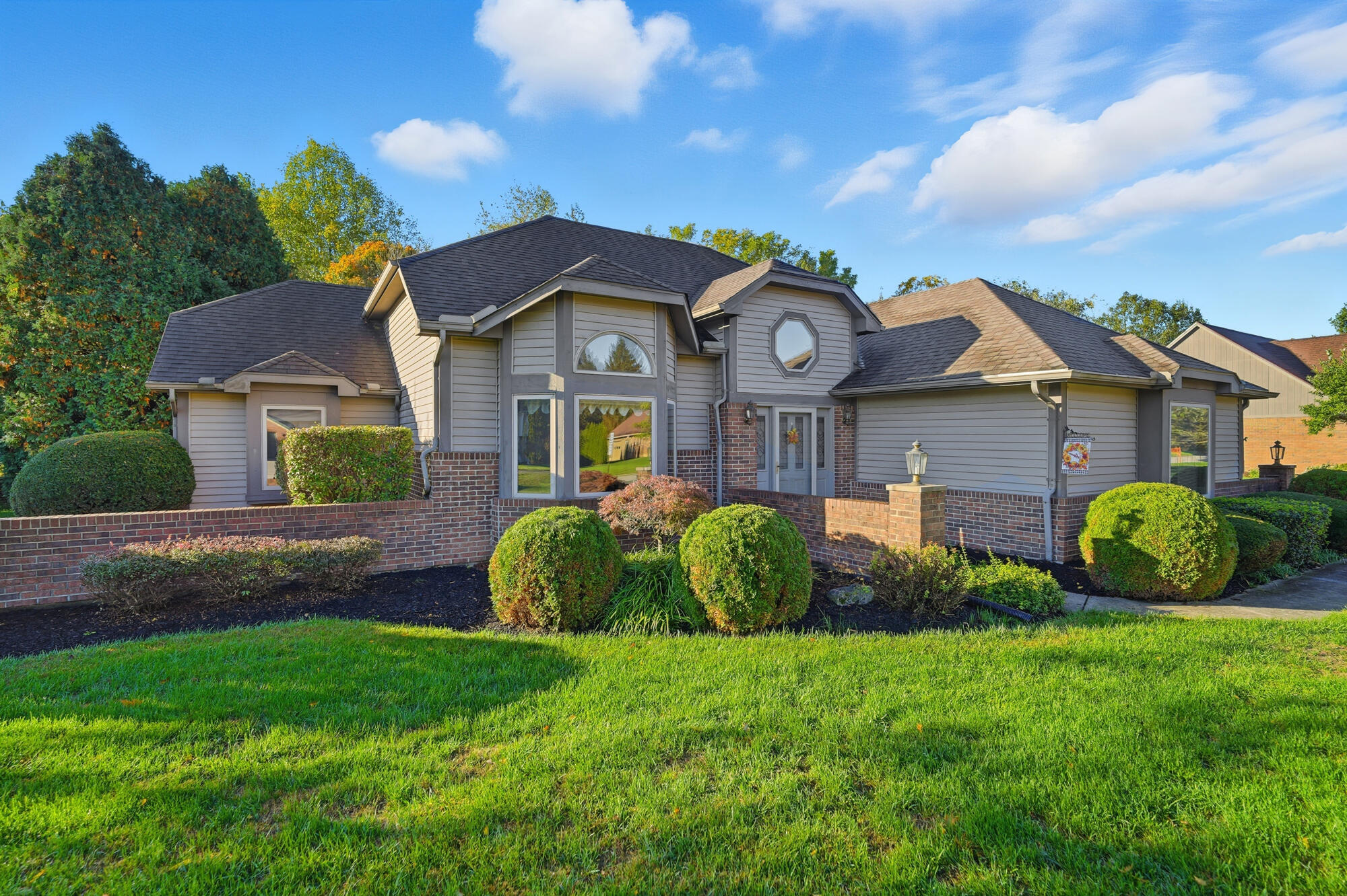 2244 Blackoak Drive, Troy, Ohio 45373