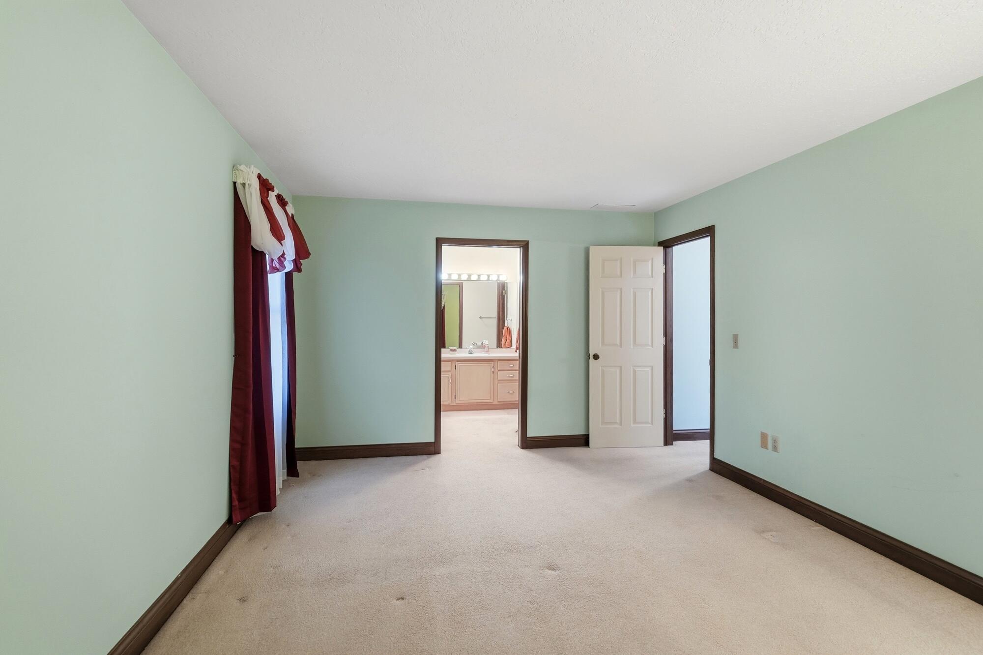 2244 Blackoak Drive, Troy, Ohio 45373