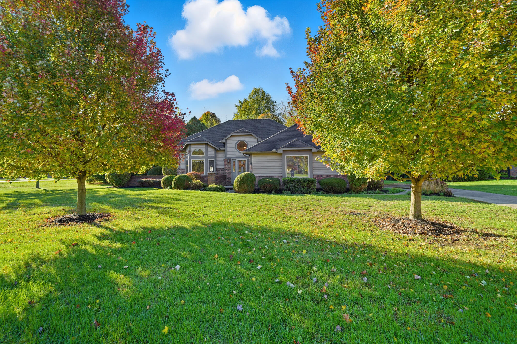 2244 Blackoak Drive, Troy, Ohio 45373
