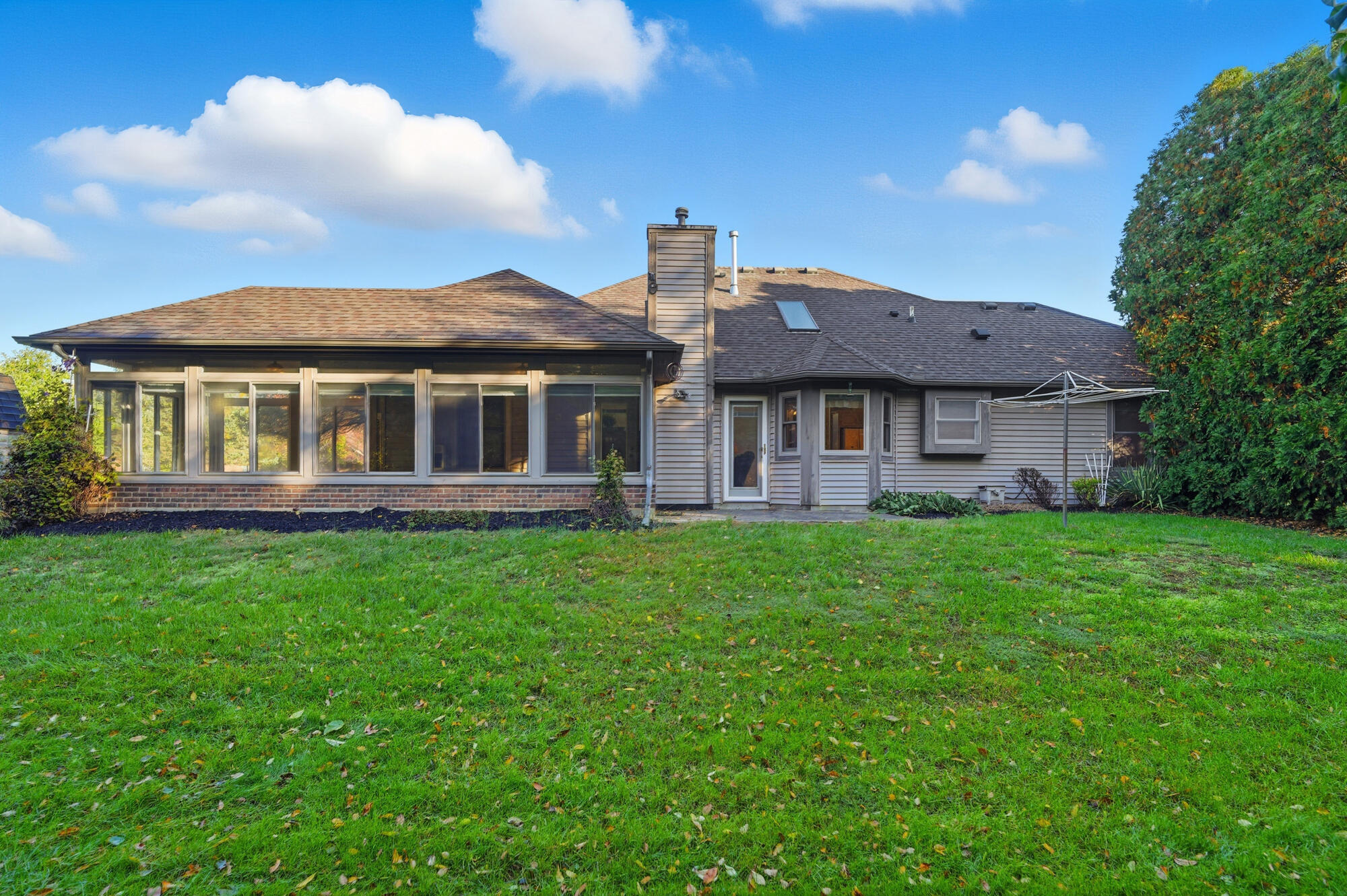 2244 Blackoak Drive, Troy, Ohio 45373