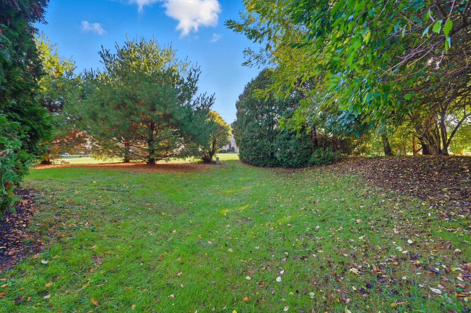 2244 Blackoak Drive, Troy, Ohio 45373