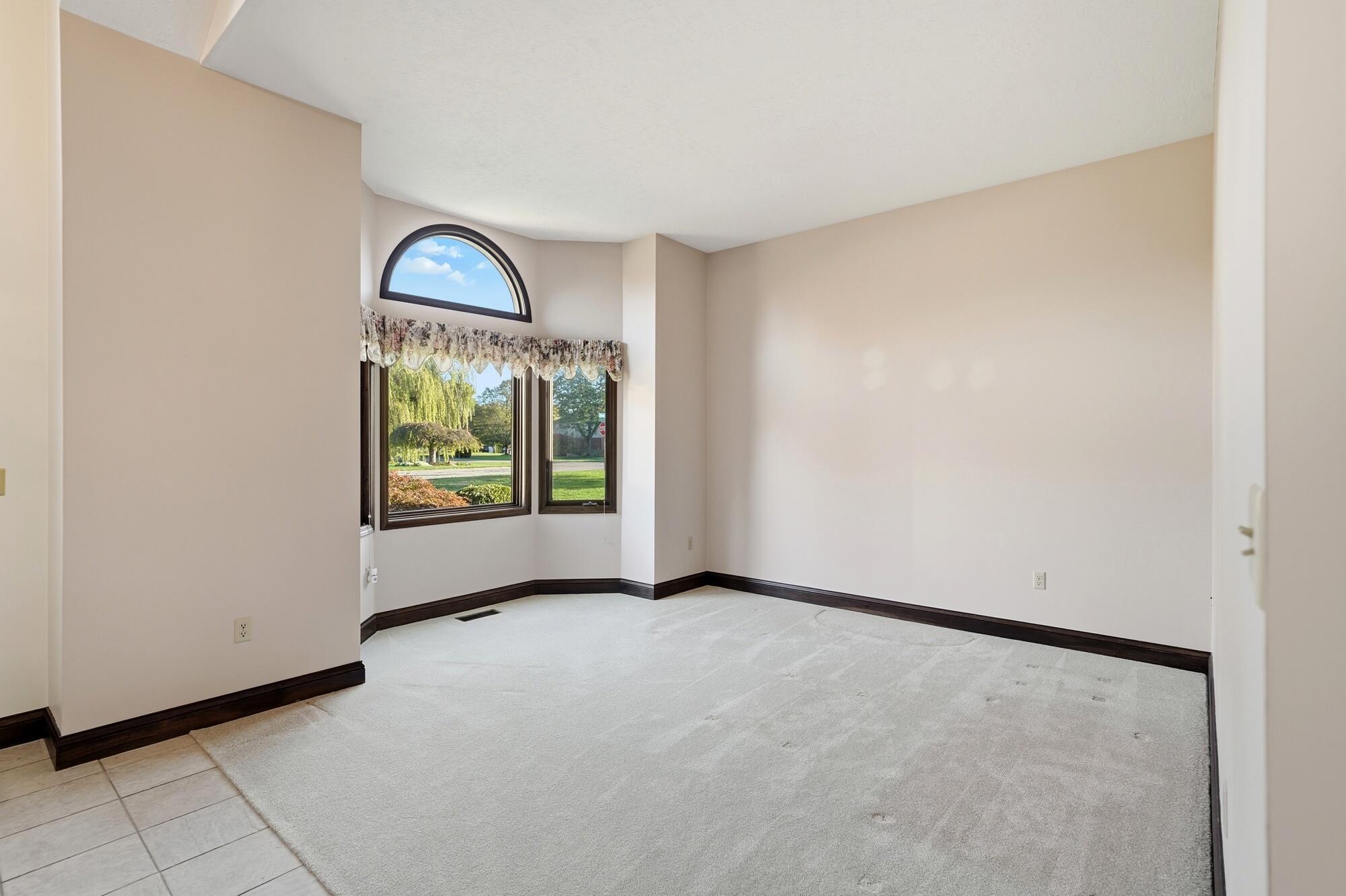 2244 Blackoak Drive, Troy, Ohio 45373