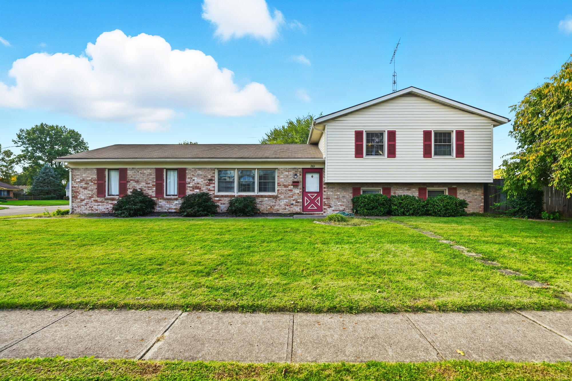 201 Henry Street, New Carlisle, Ohio 45344