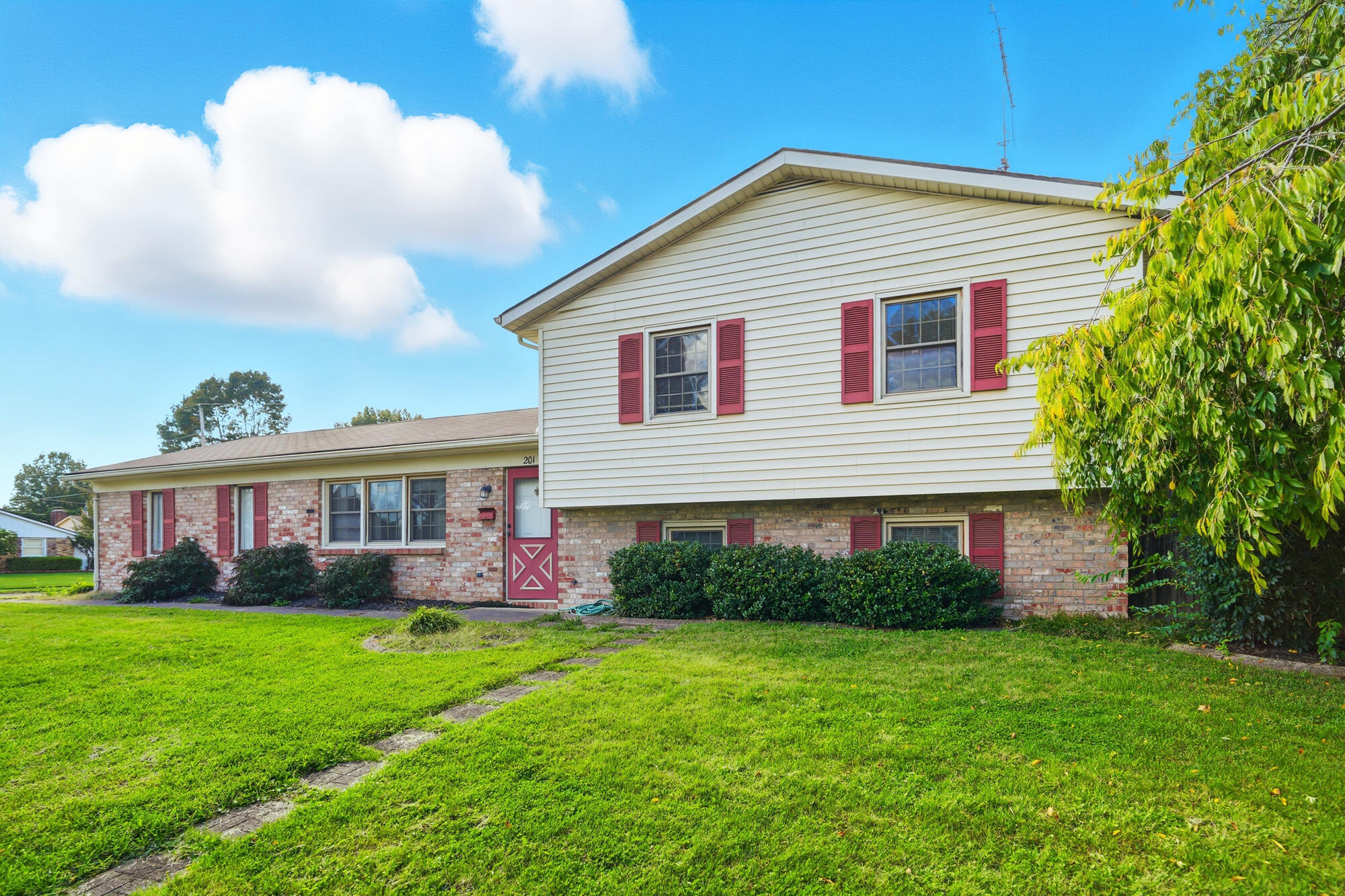 201 Henry Street, New Carlisle, Ohio 45344