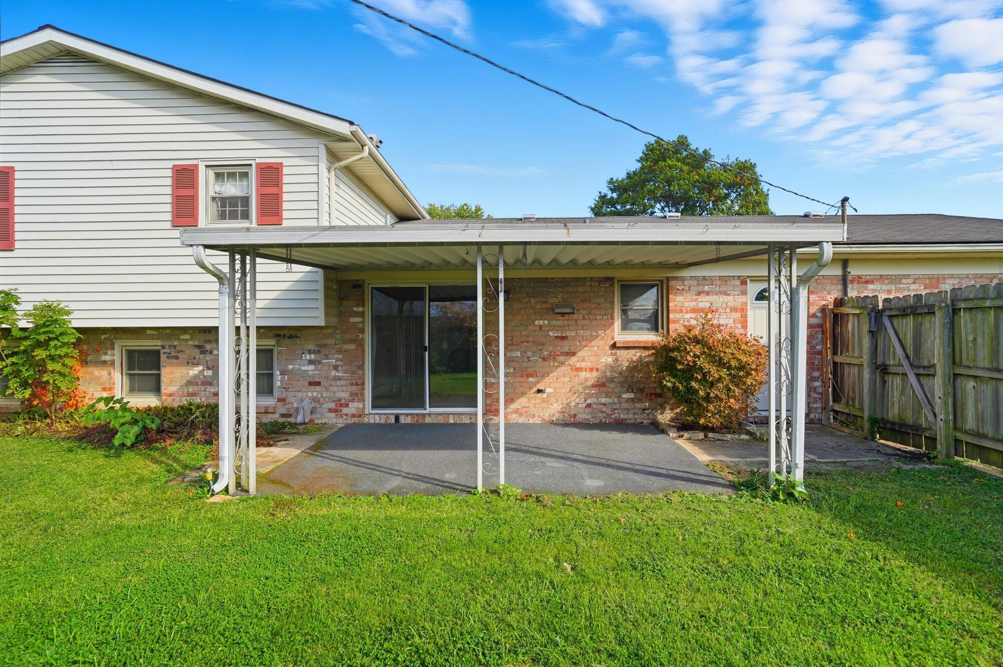 201 Henry Street, New Carlisle, Ohio 45344