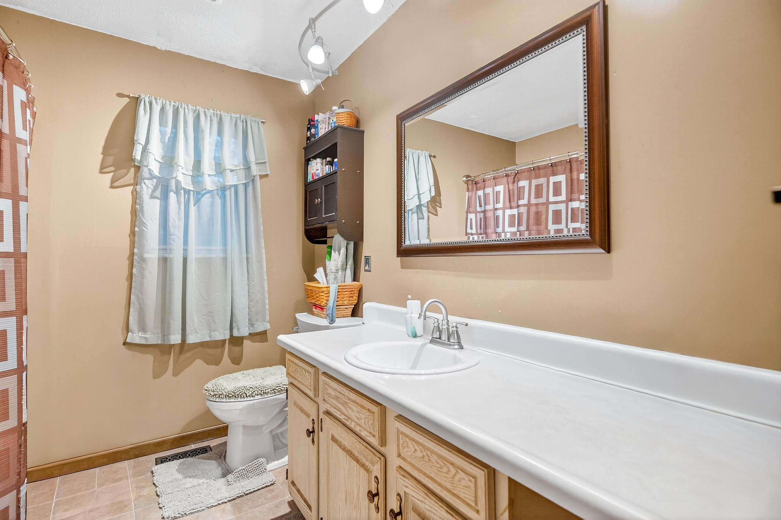 828 West Avenue, Sidney, Ohio 45365