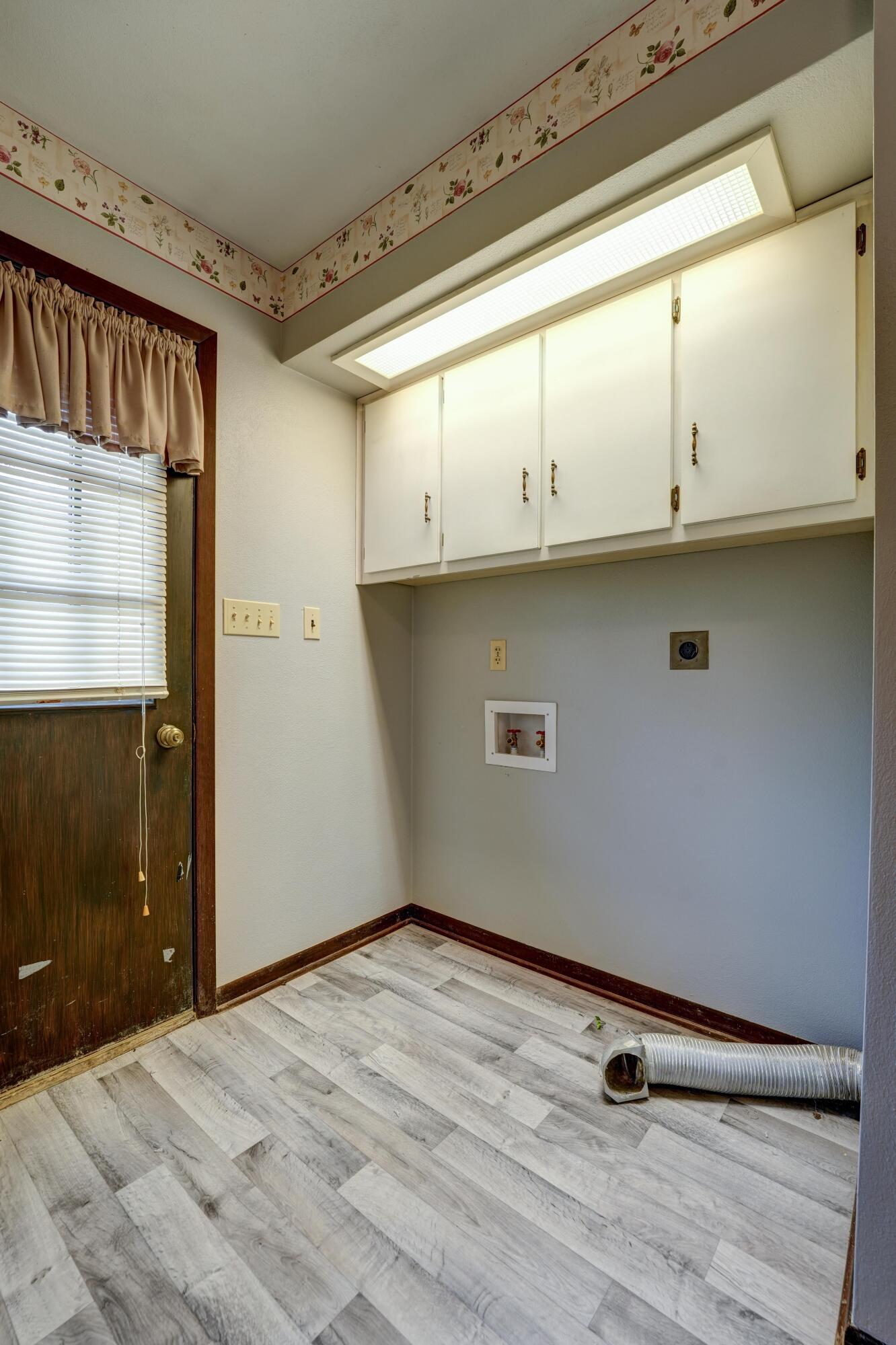 1212 Hollansburg Arcanum Road, New Madison, Ohio 45346