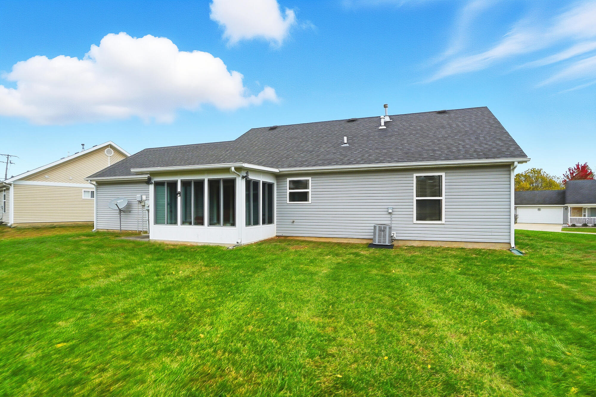 605 Fenview Drive, New Carlisle, Ohio 45344