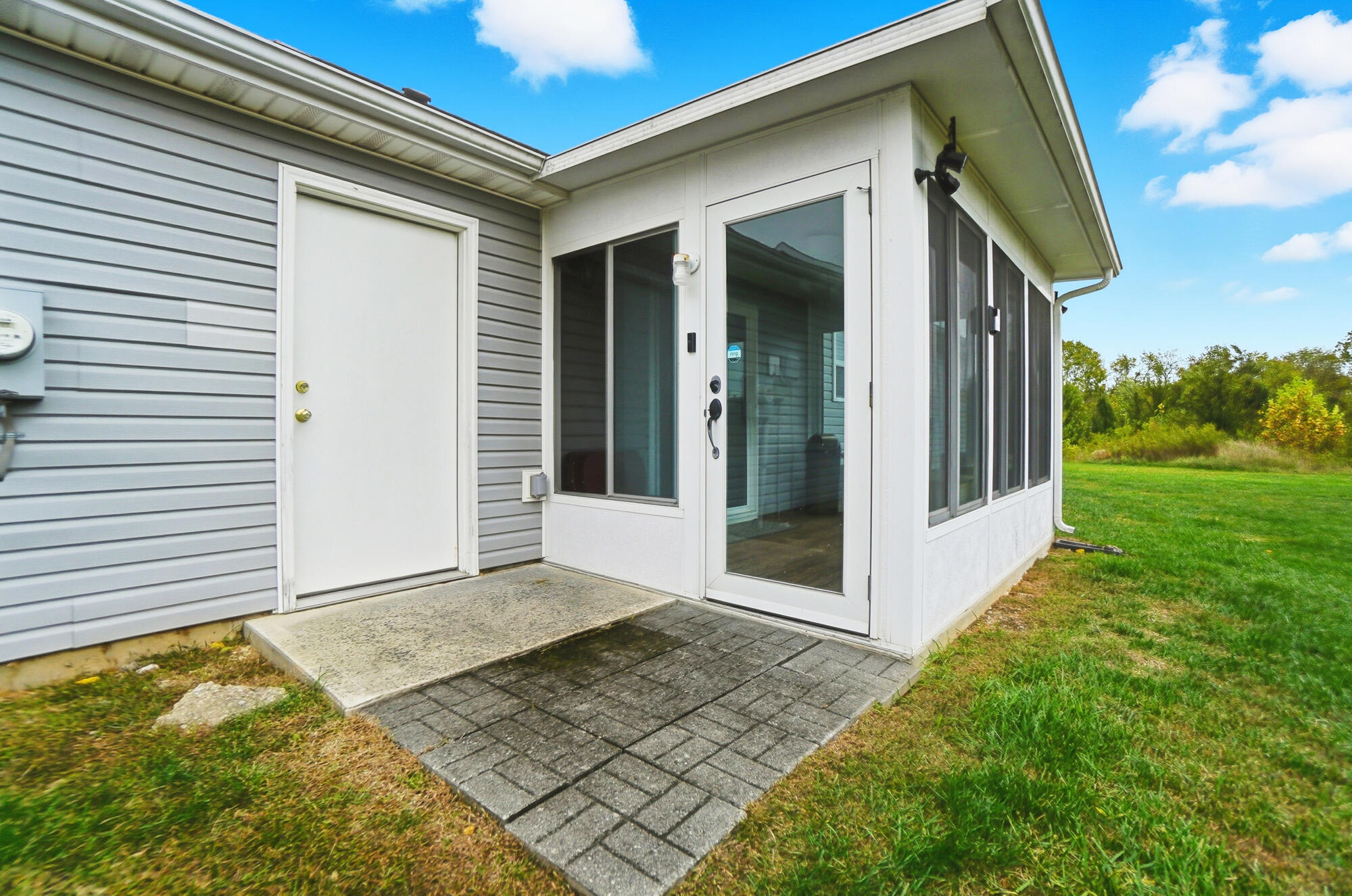 605 Fenview Drive, New Carlisle, Ohio 45344