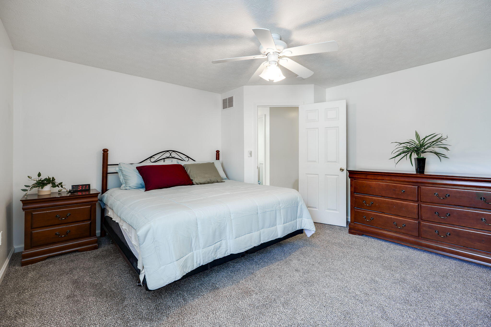 794 Donnelly Avenue, Springfield, Ohio 45503