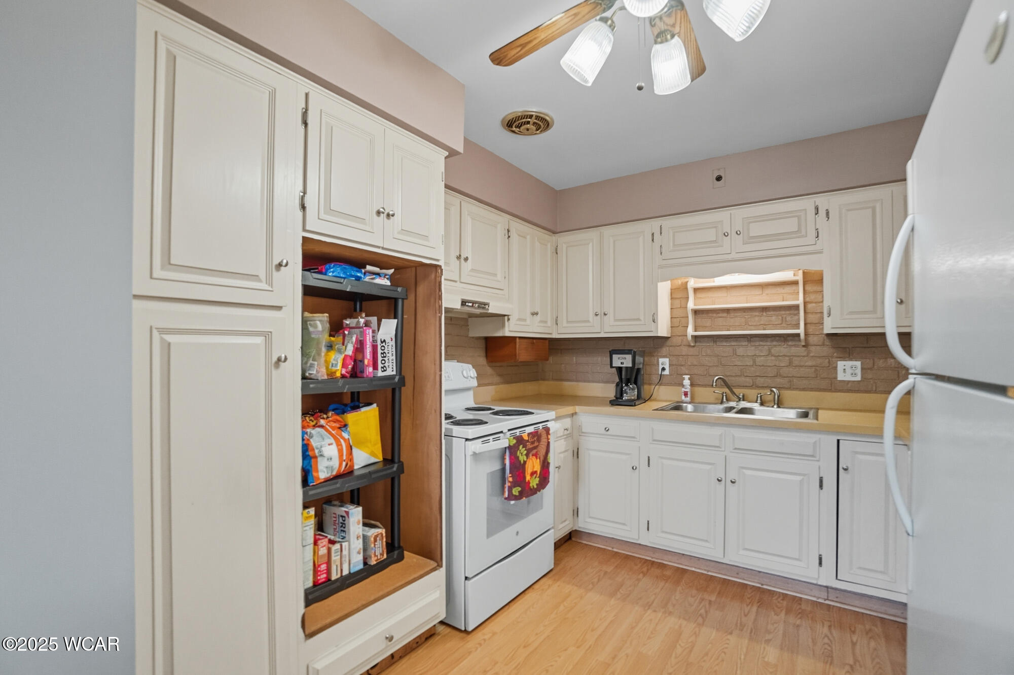210 Eastown Park Row, Findlay, Ohio