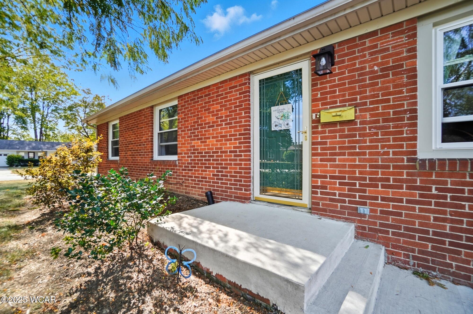 210 Eastown Park Row, Findlay, Ohio