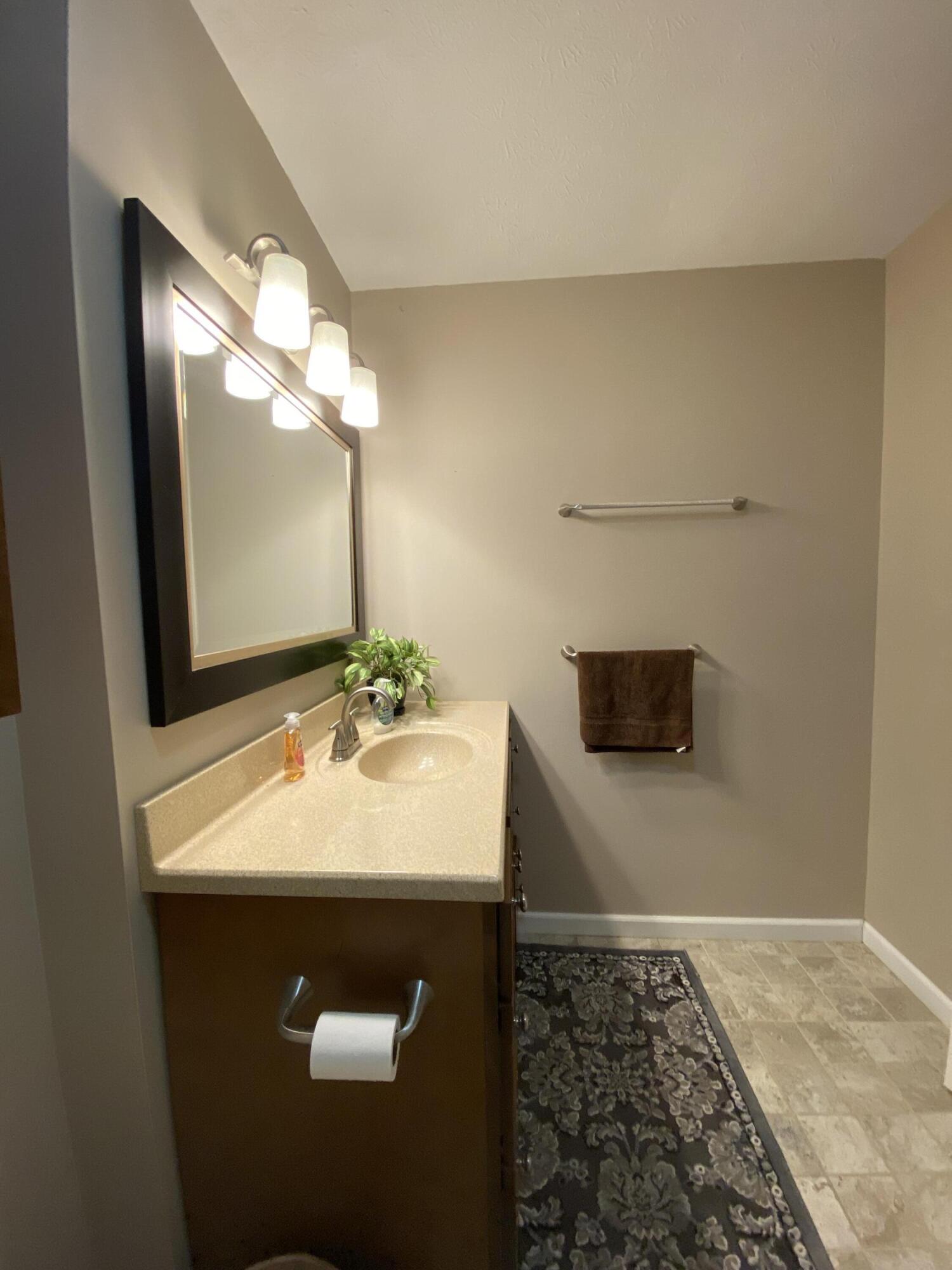 1811 Greenbriar Drive, Troy, Ohio 45373