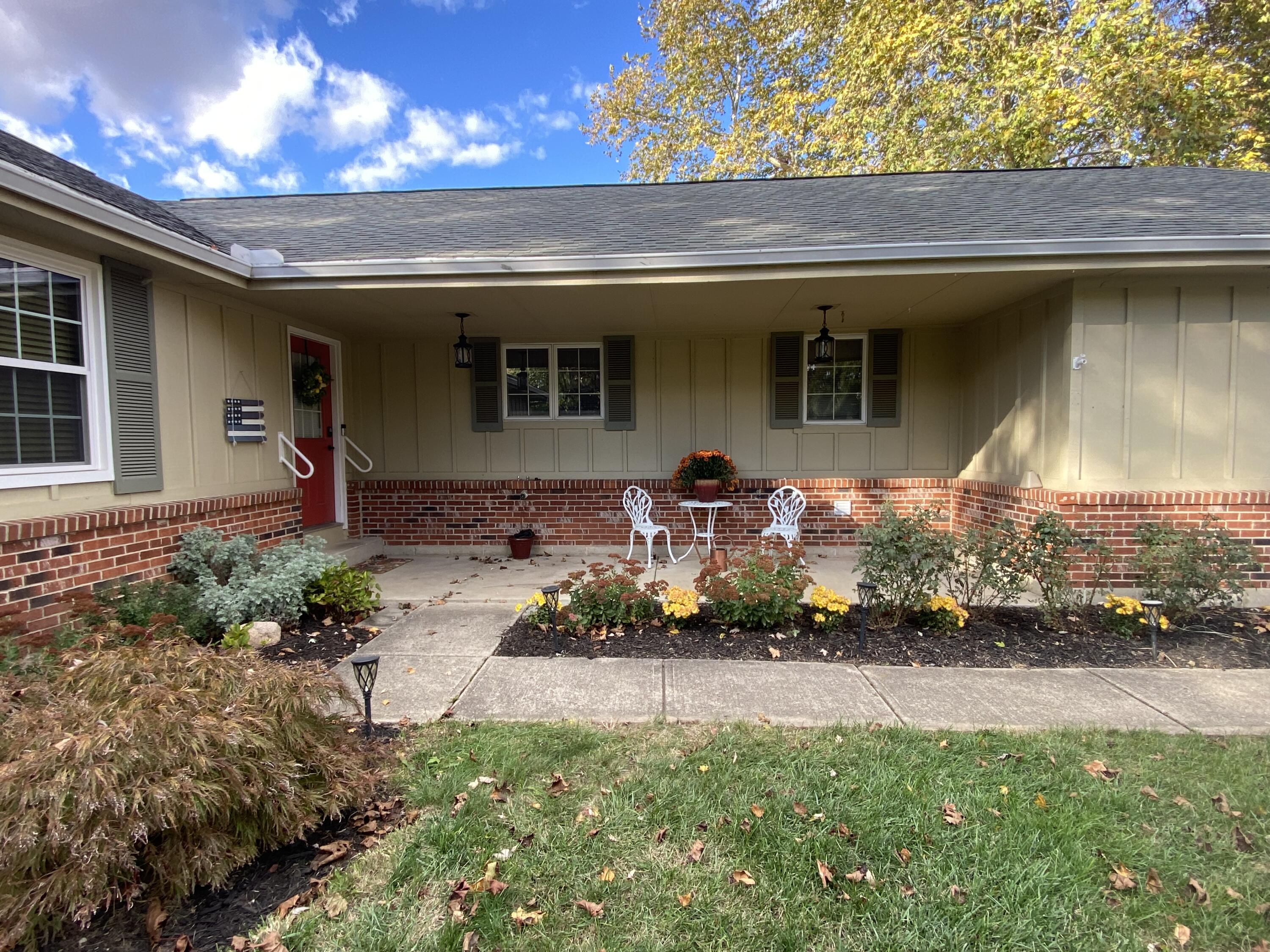 1811 Greenbriar Drive, Troy, Ohio 45373