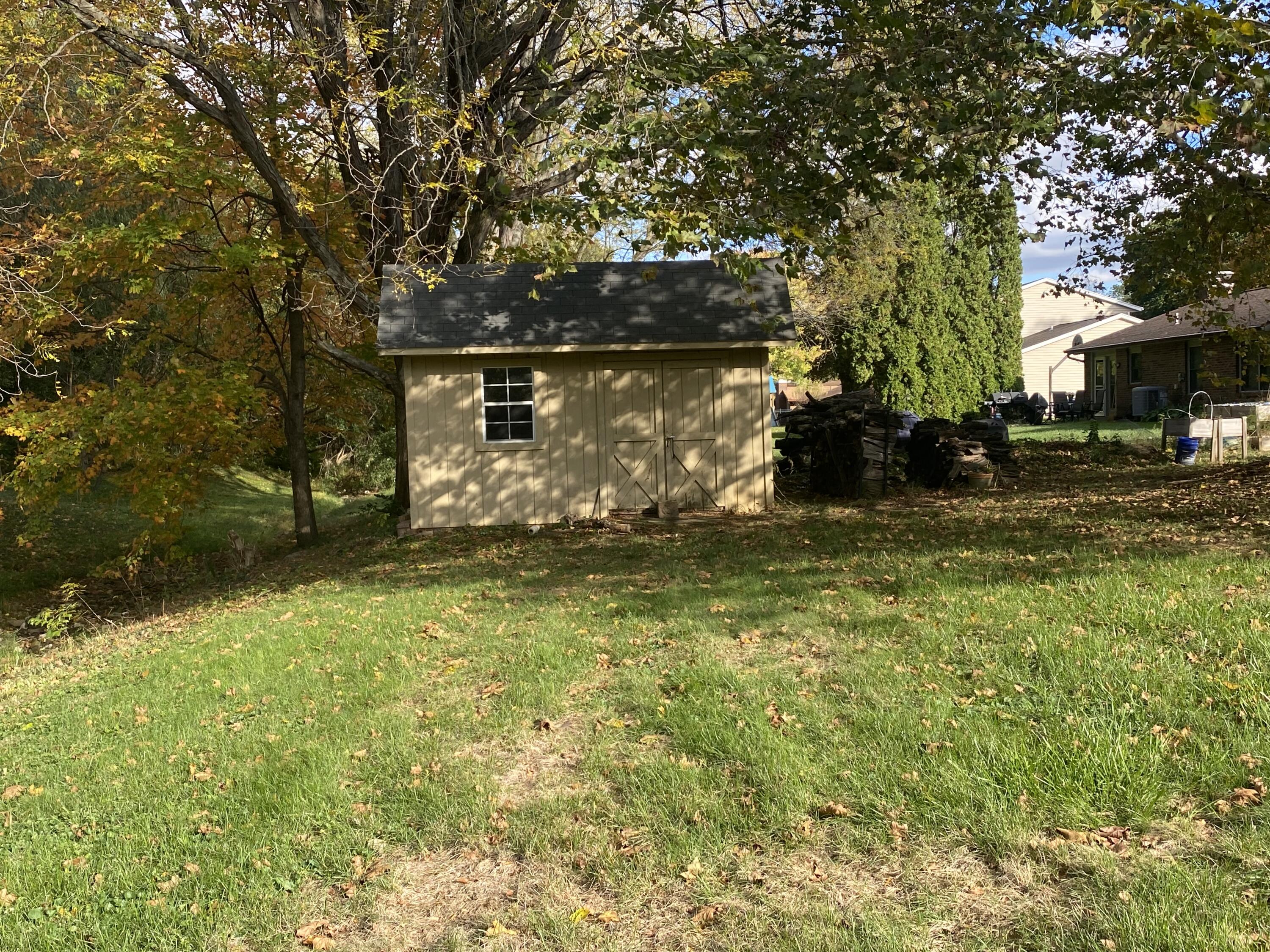 1811 Greenbriar Drive, Troy, Ohio 45373