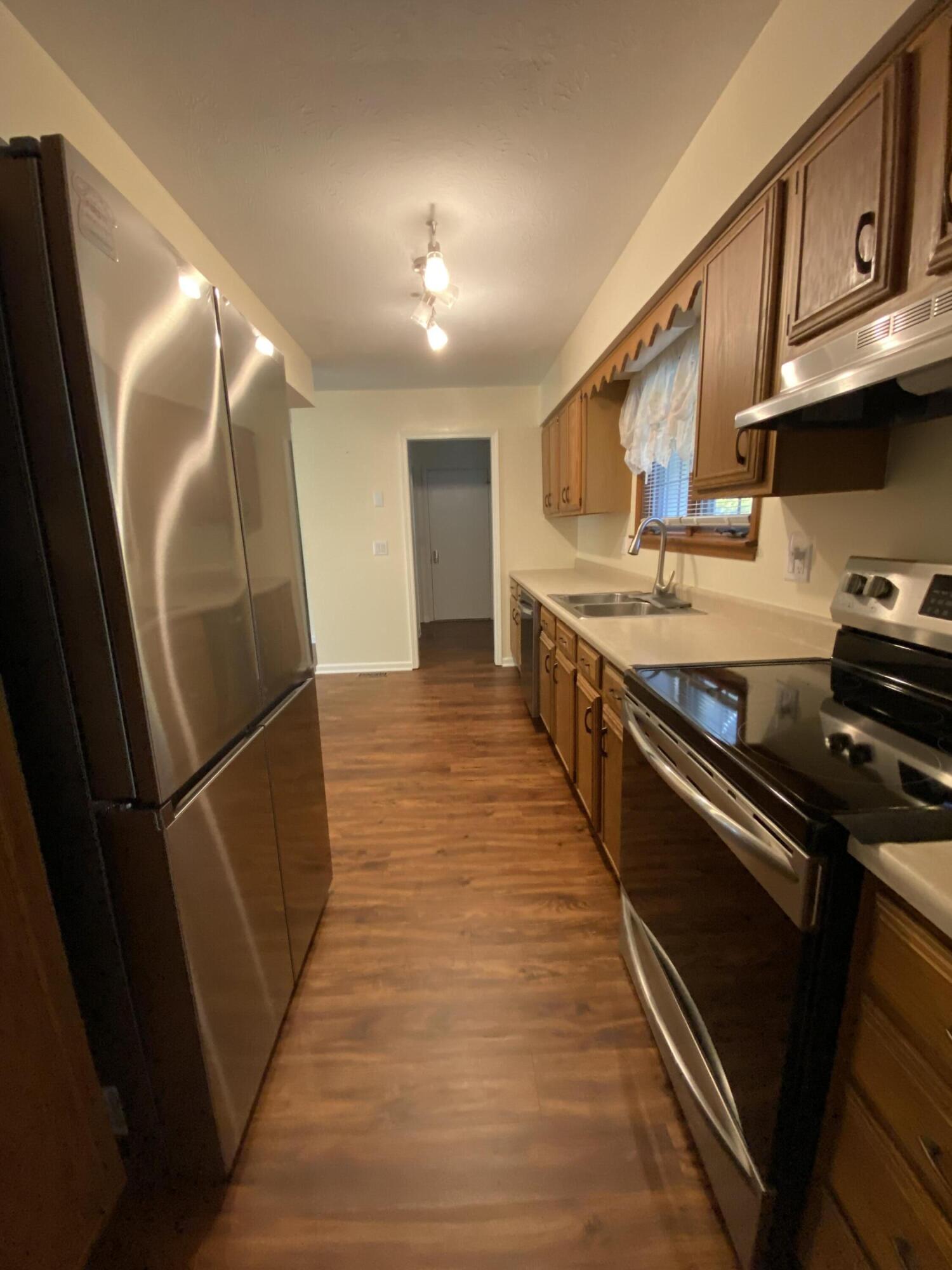 1811 Greenbriar Drive, Troy, Ohio 45373