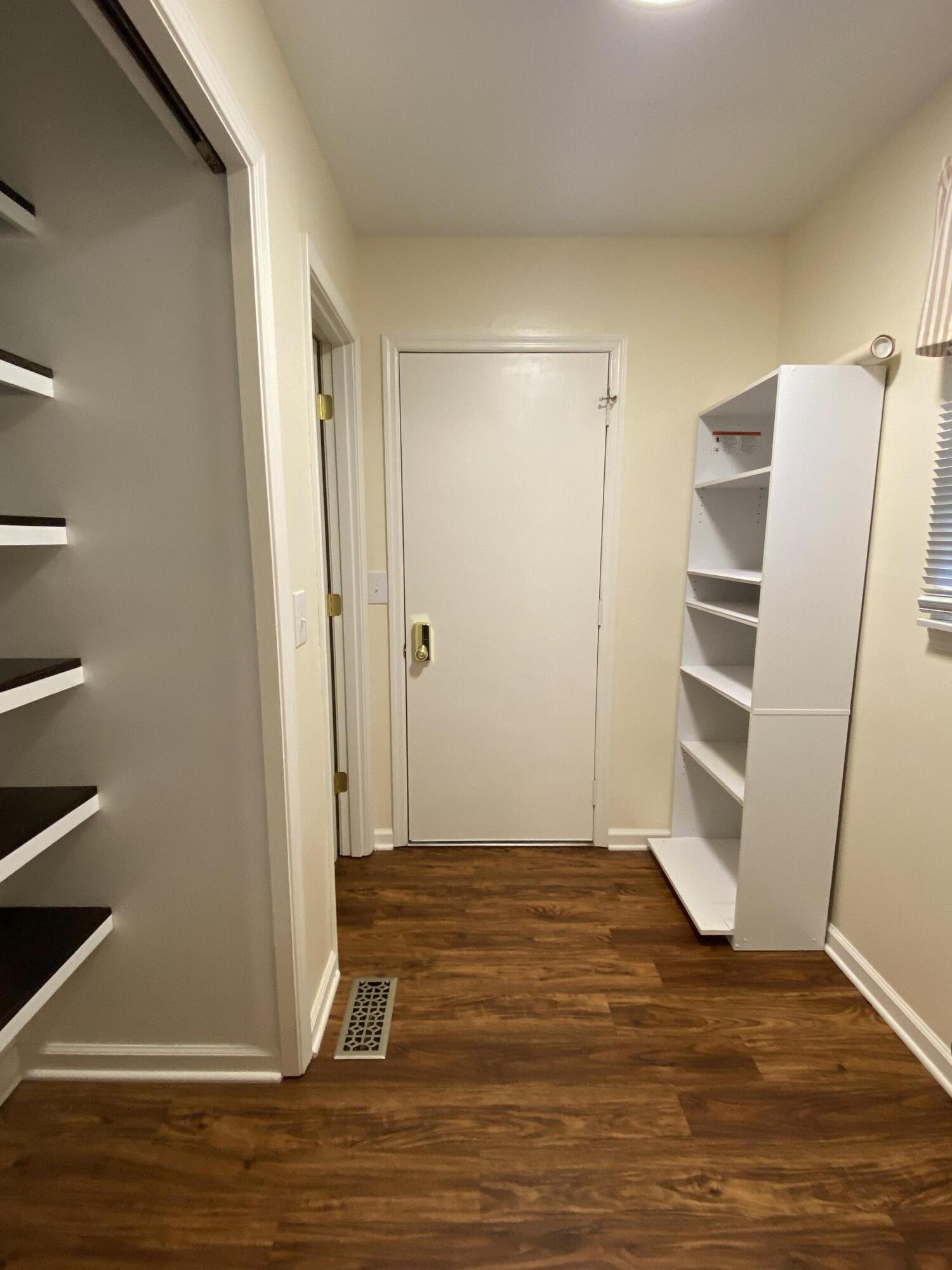 1811 Greenbriar Drive, Troy, Ohio 45373