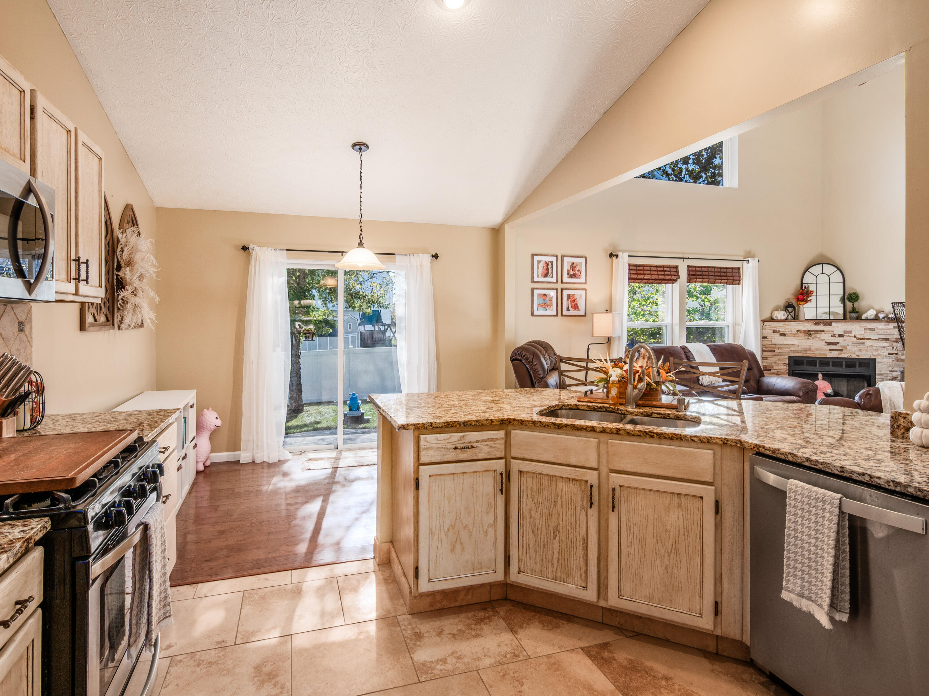 1304 Milstone Drive, Marysville, Ohio 43040