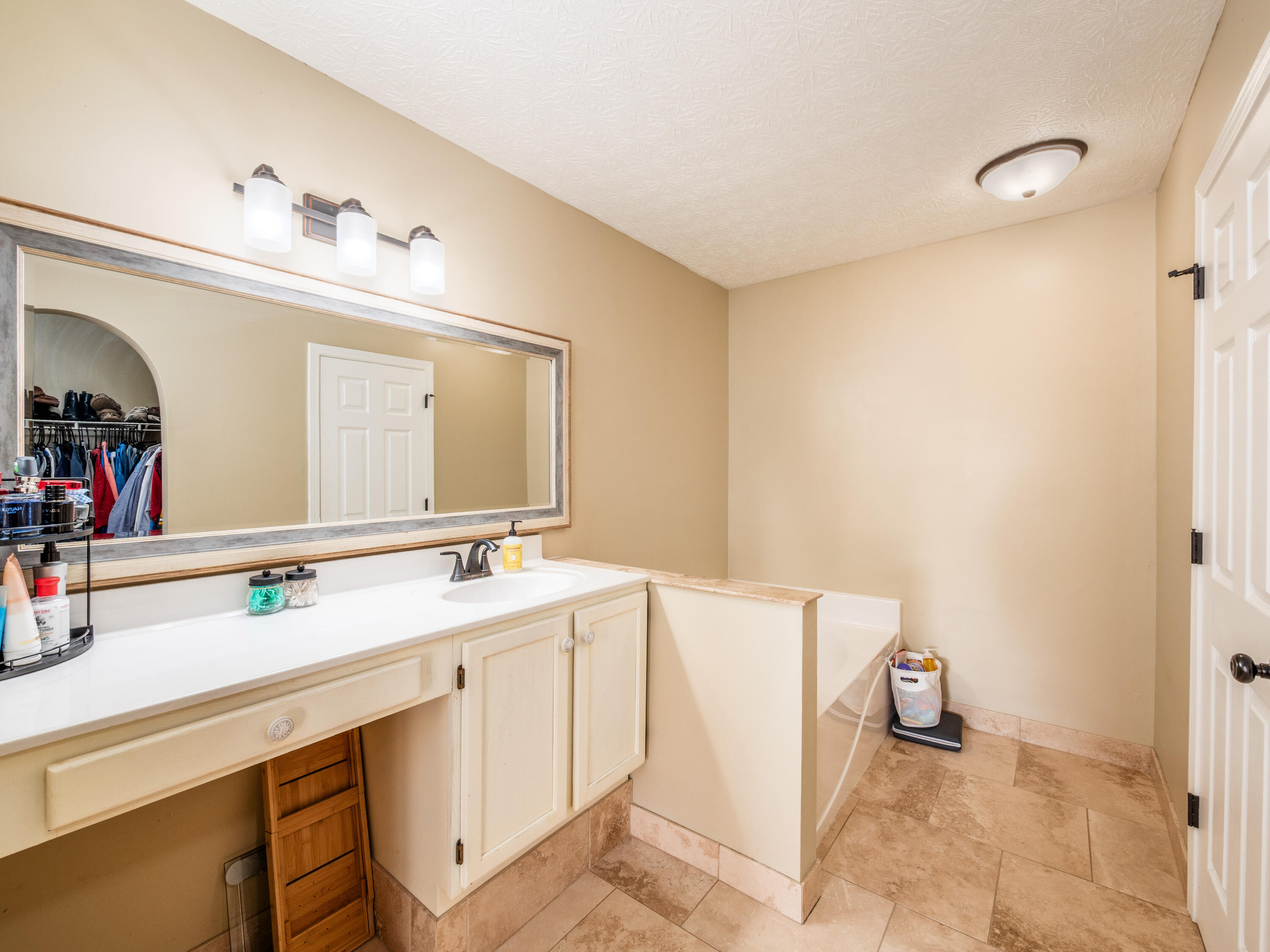 1304 Milstone Drive, Marysville, Ohio 43040