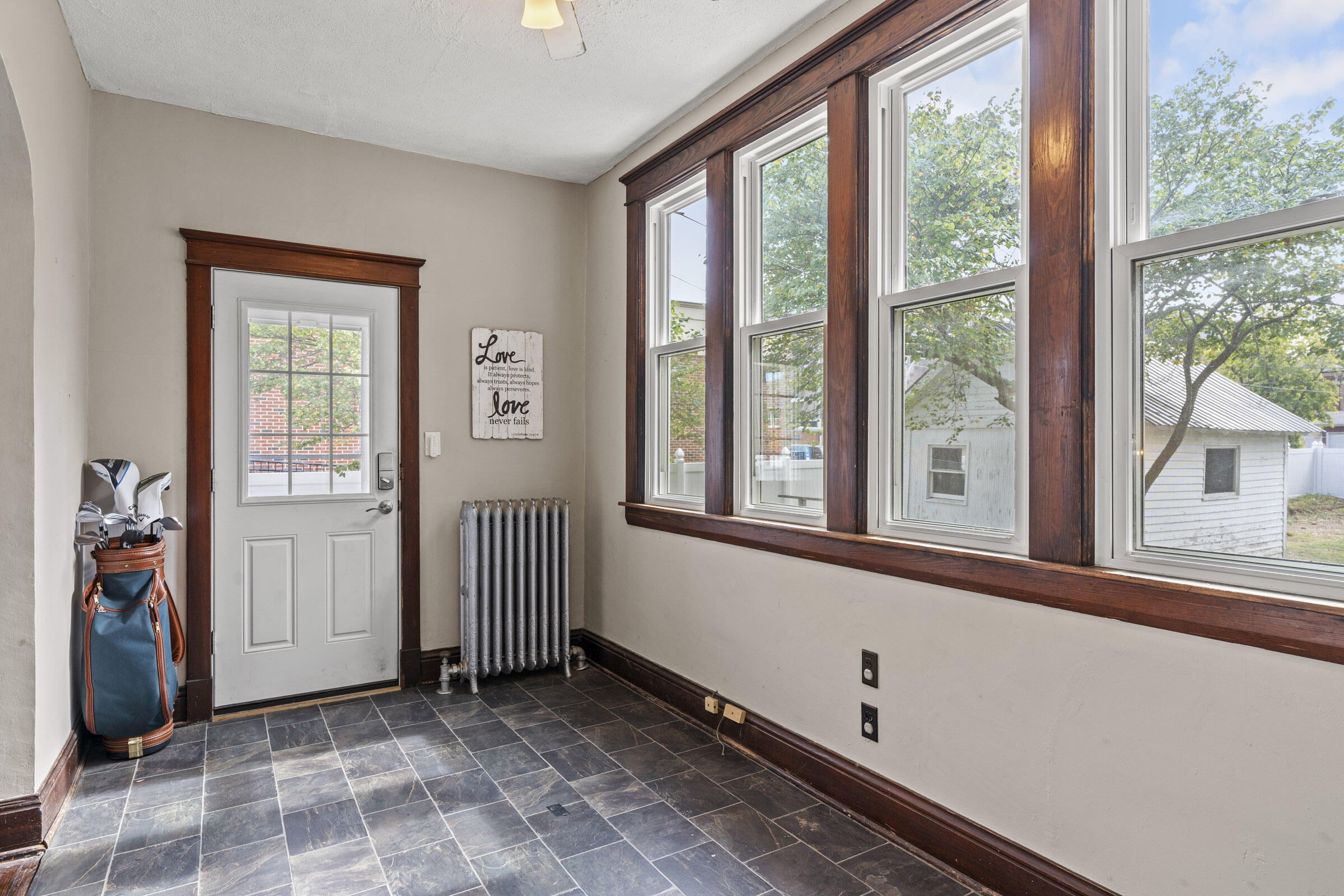 15 Jamestown Street, South Charleston, Ohio 45368