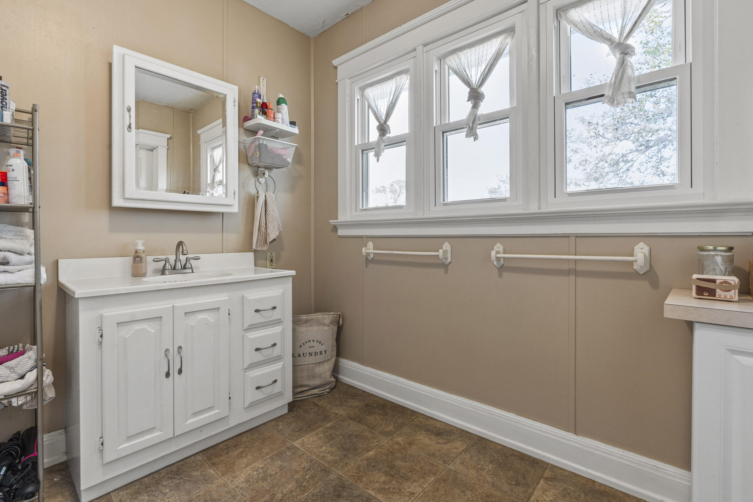 15 Jamestown Street, South Charleston, Ohio 45368