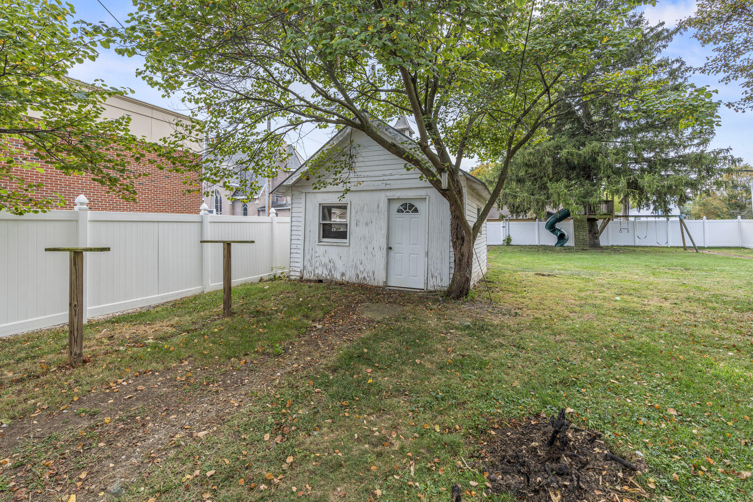 15 Jamestown Street, South Charleston, Ohio 45368