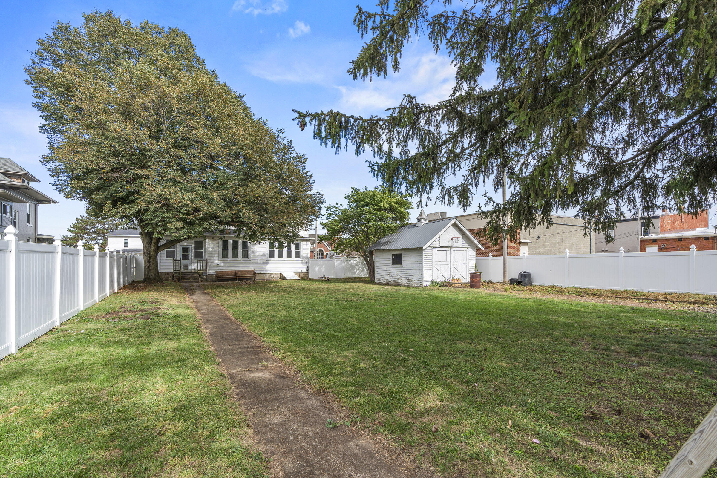 15 Jamestown Street, South Charleston, Ohio 45368