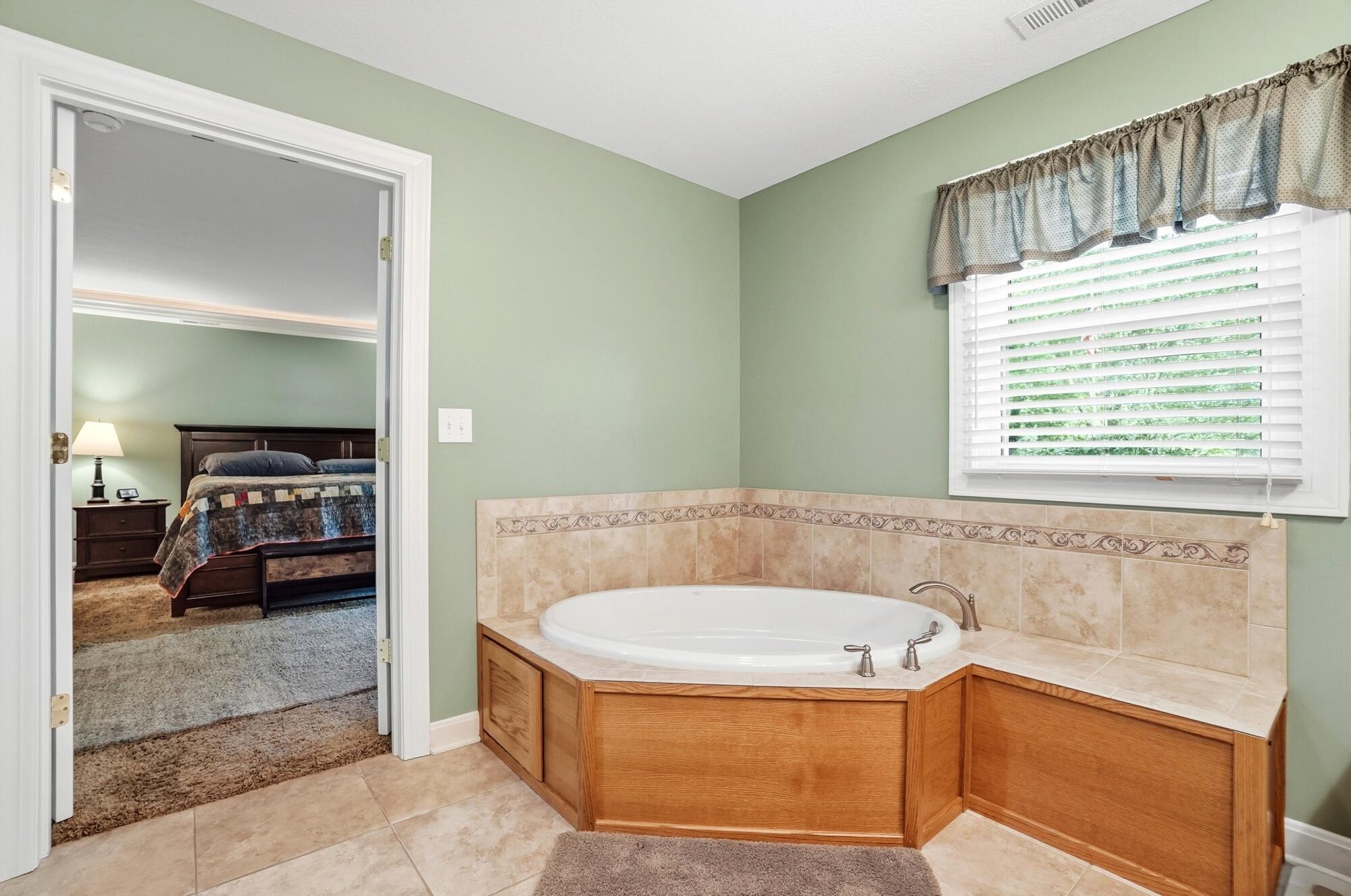 72 Childrens Home Road, Troy, Ohio 45373