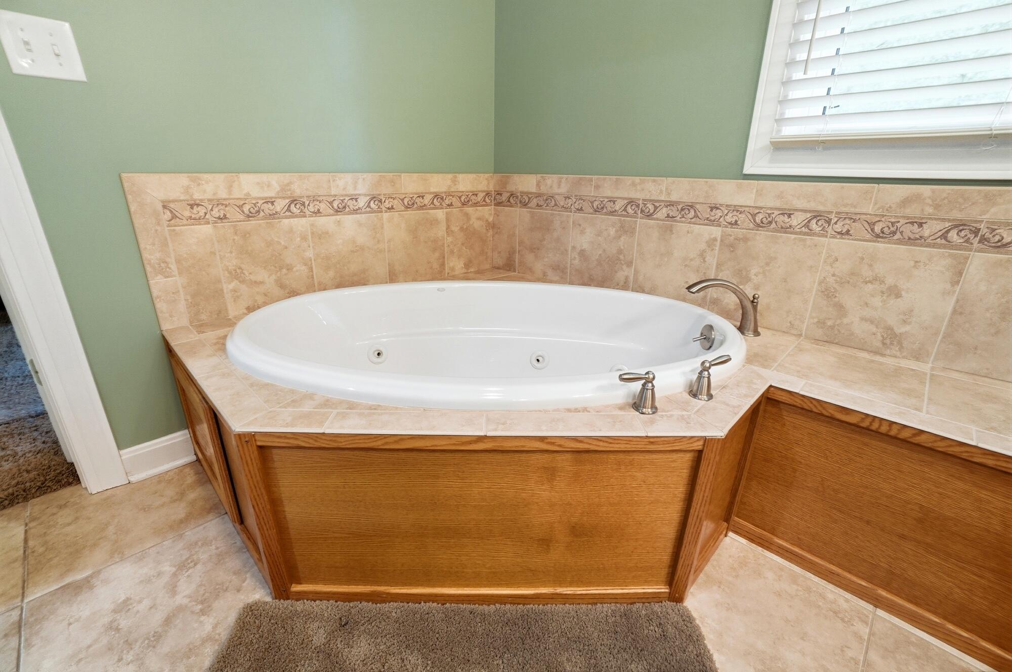 72 Childrens Home Road, Troy, Ohio 45373