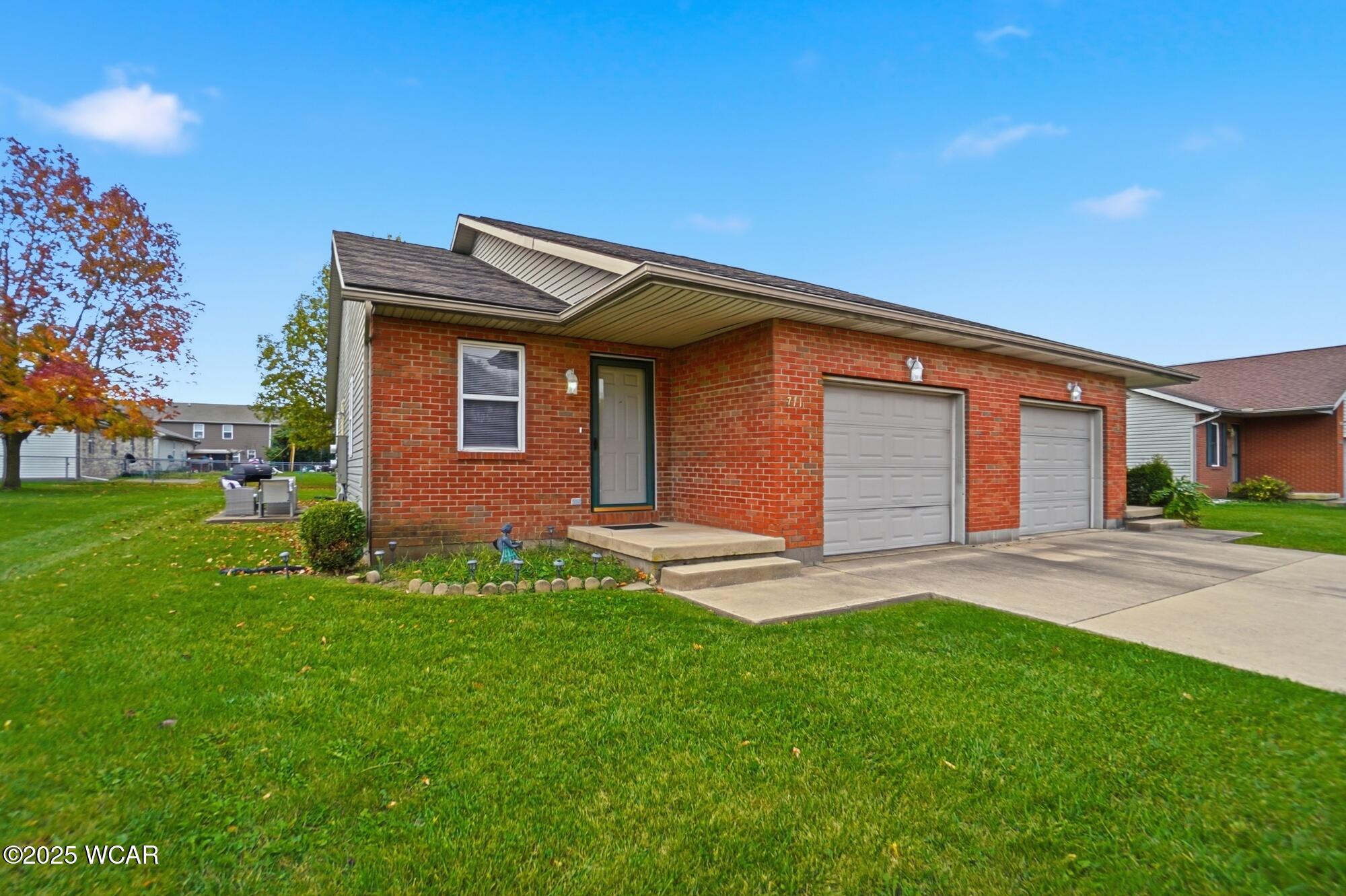 711-713 Country Side Lane, Sidney, Ohio