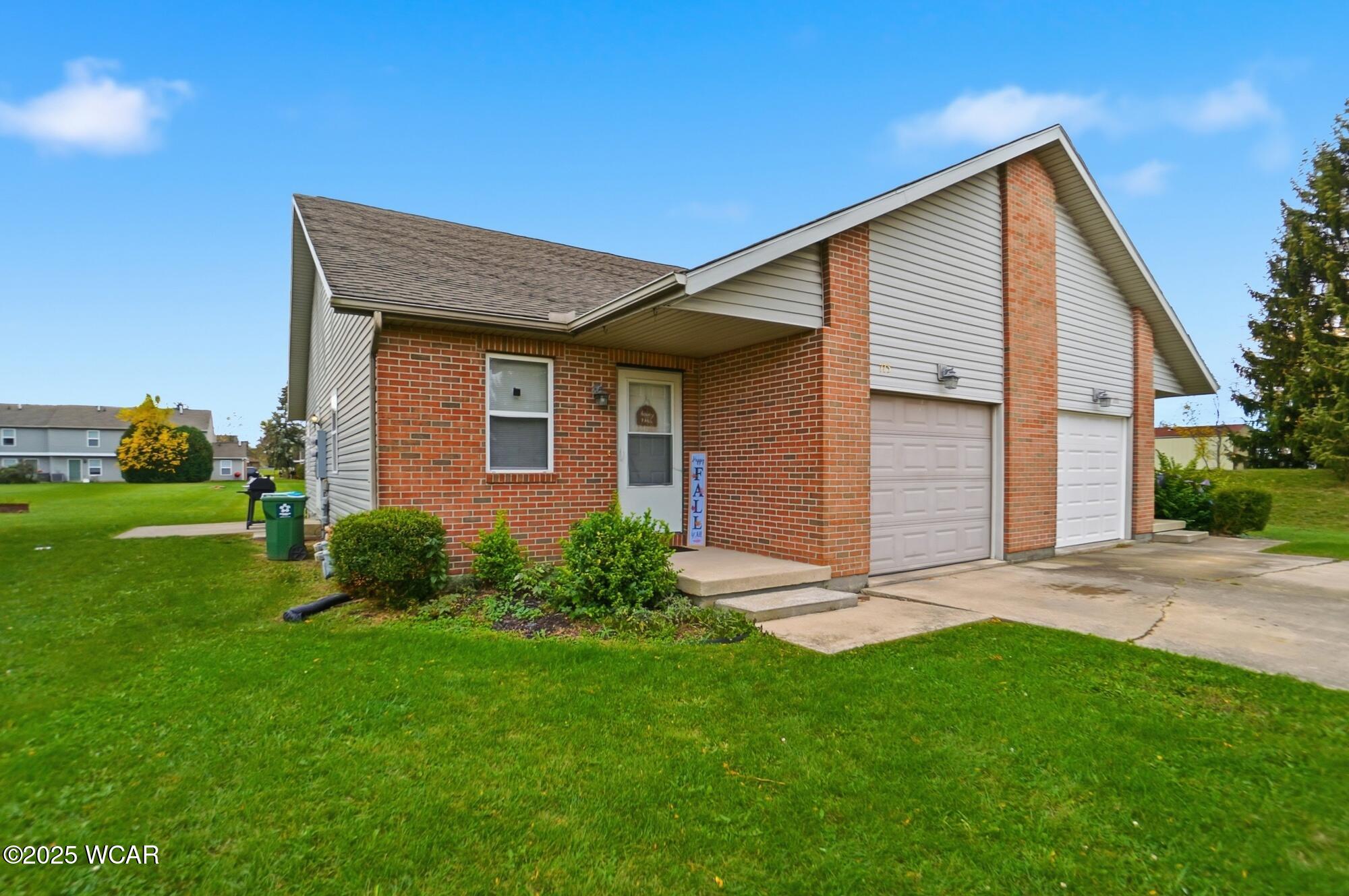 775-777 Country Side Lane, Sidney, Ohio