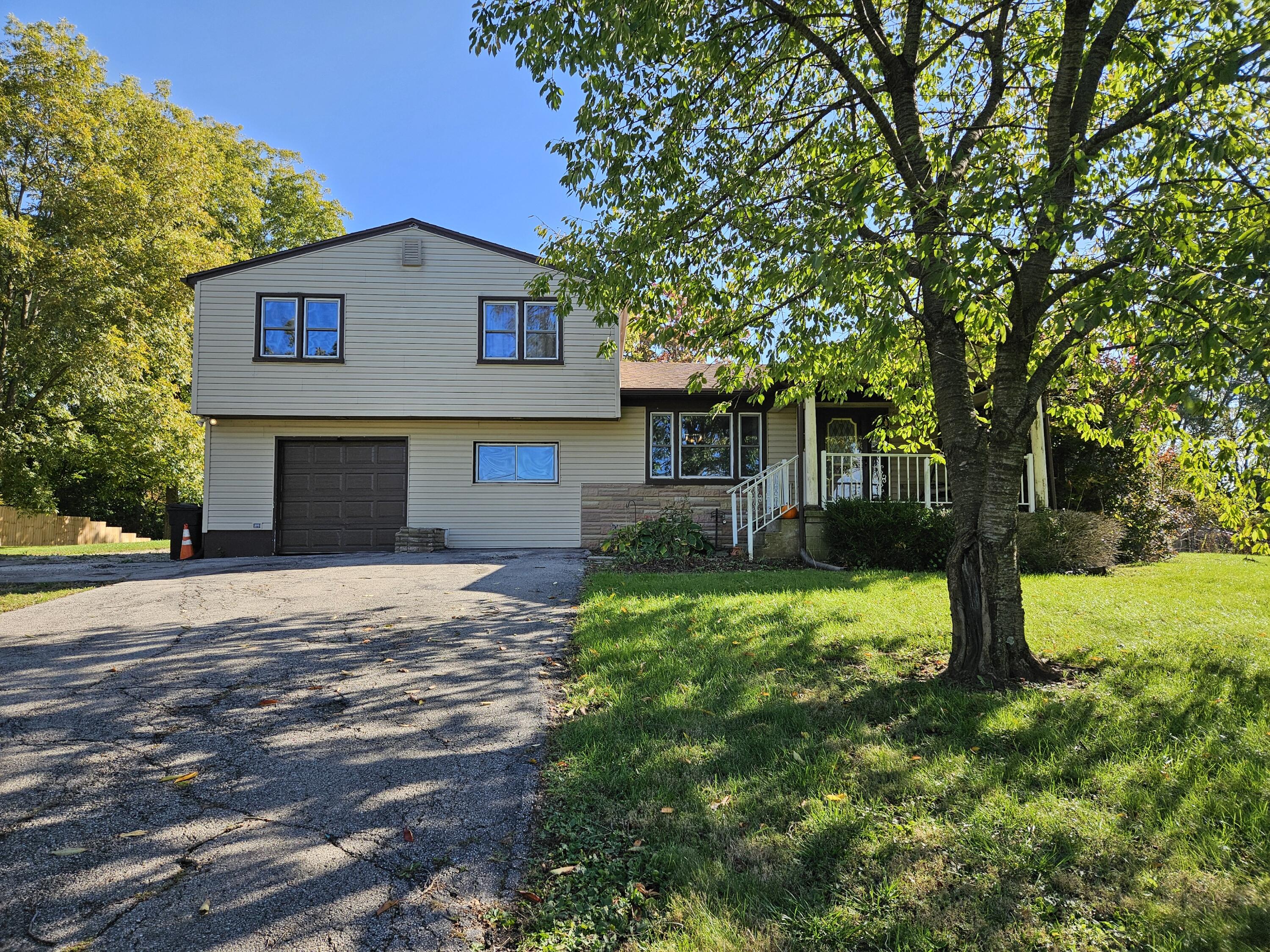 3452 Bosart Road, Springfield, Ohio 45503