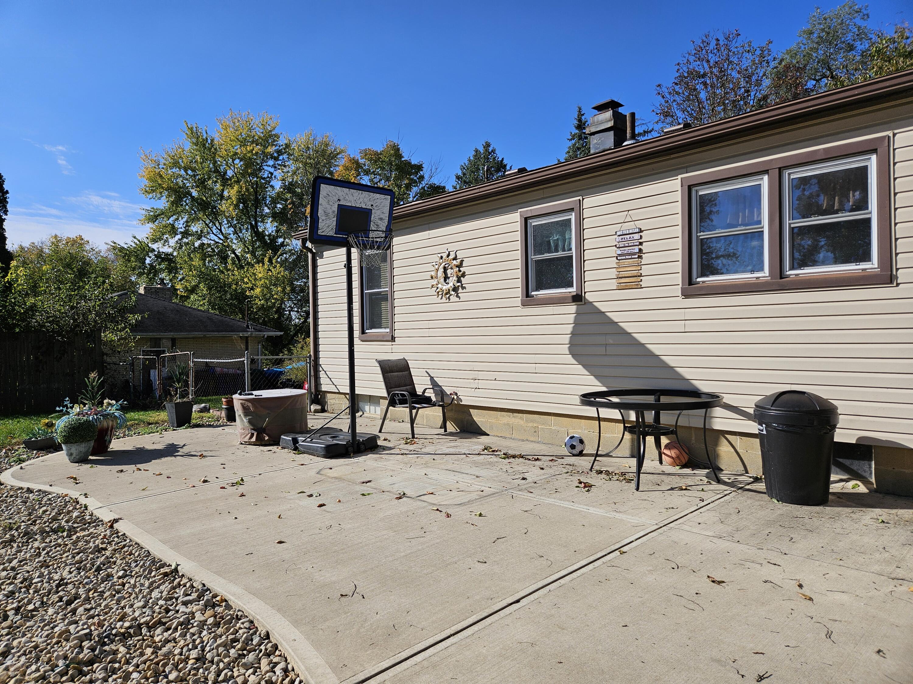 3452 Bosart Road, Springfield, Ohio 45503