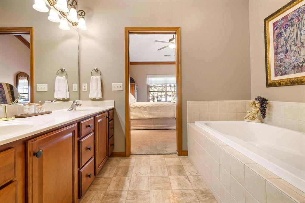 1463 Lantern Lane, Troy, Ohio 45373