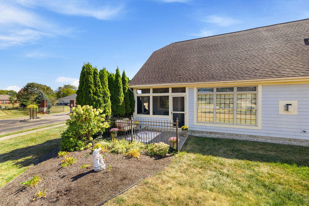 1463 Lantern Lane, Troy, Ohio 45373