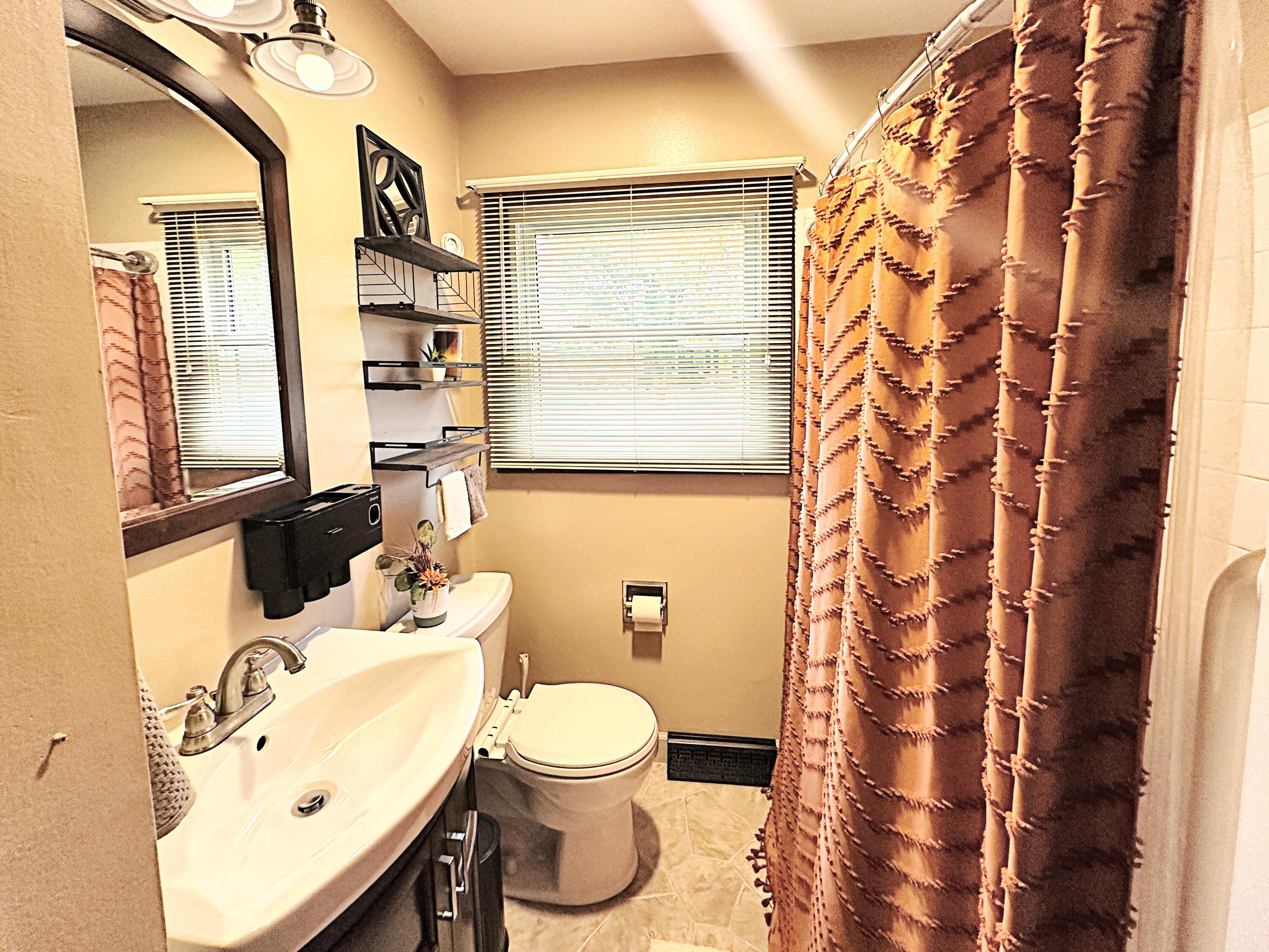 1395 Covent Road, Troy, Ohio 45373