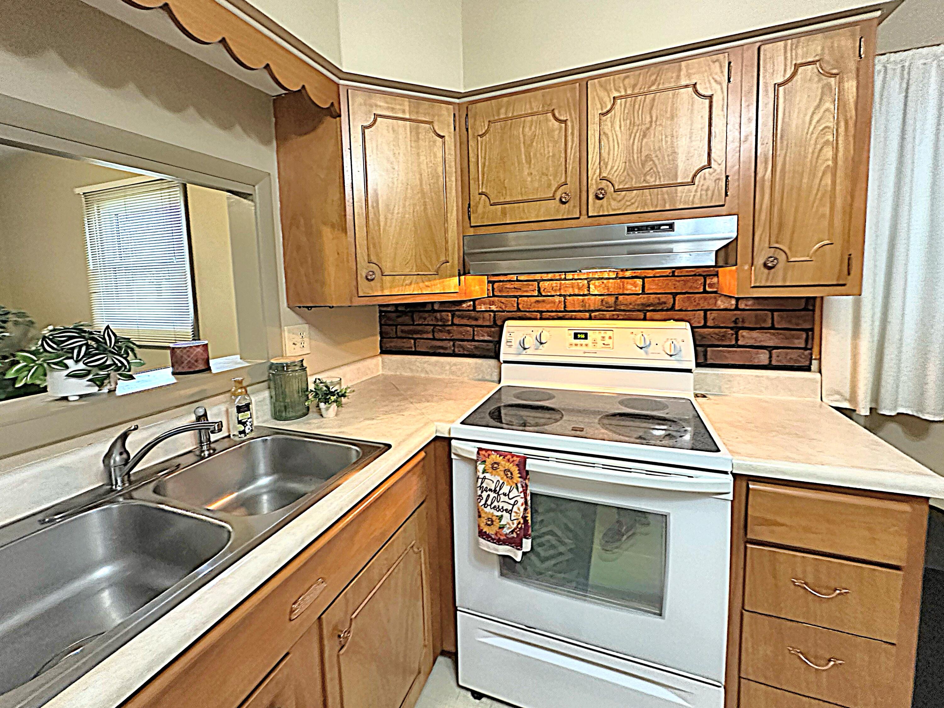 1395 Covent Road, Troy, Ohio 45373