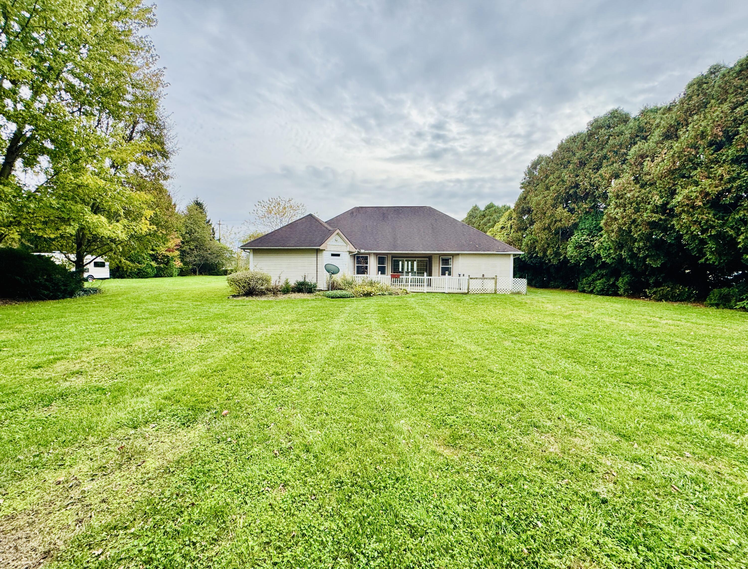 11298 Stafford Road, New Carlisle, Ohio 45344