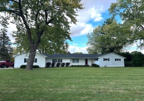 1334 Maplewood Drive, Piqua, Ohio 45356, 3 Bedrooms Bedrooms, ,2 BathroomsBathrooms,Residential,For Sale,Maplewood,1042214