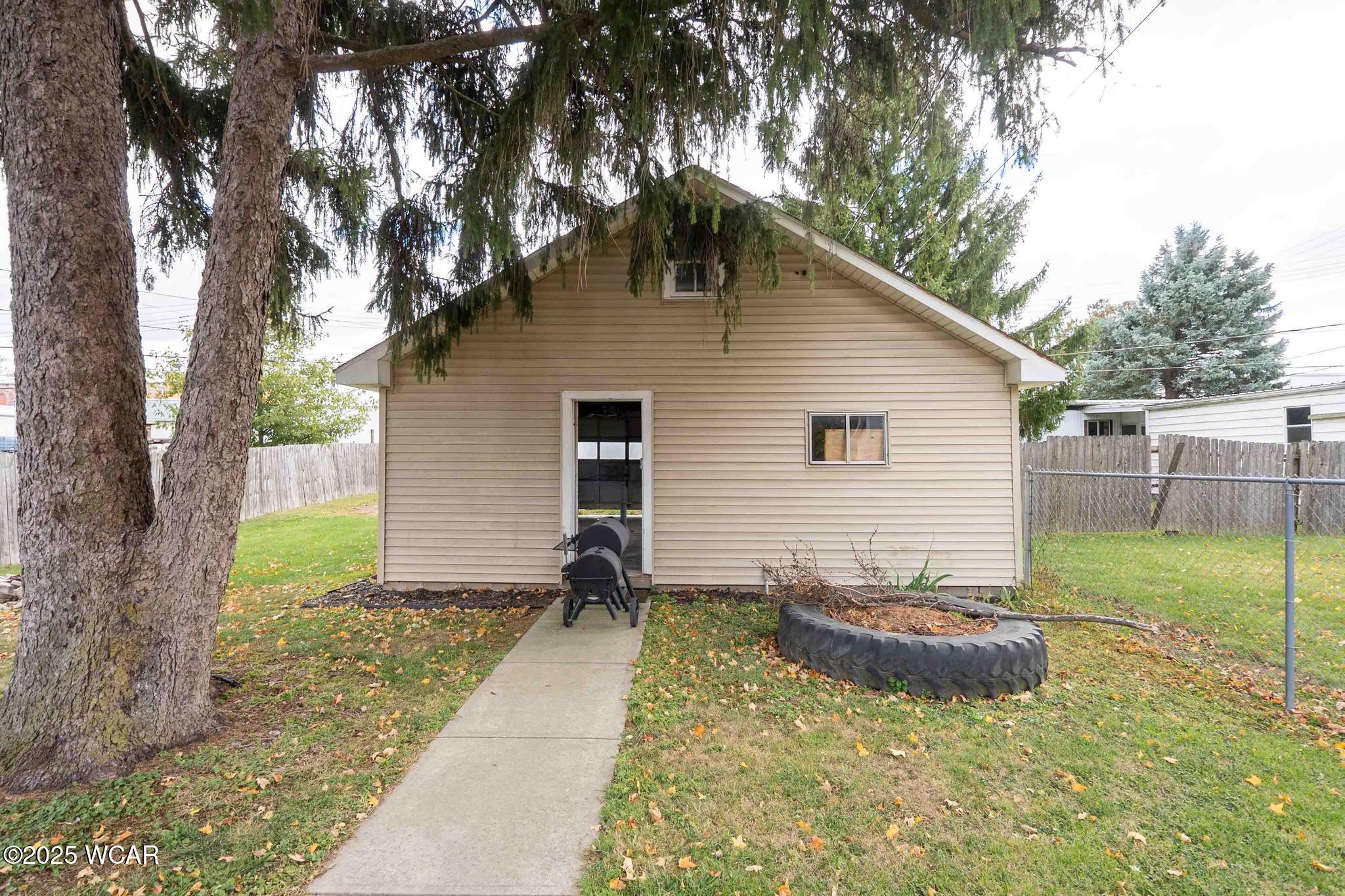 210 Jackson Street, Bluffton, Ohio